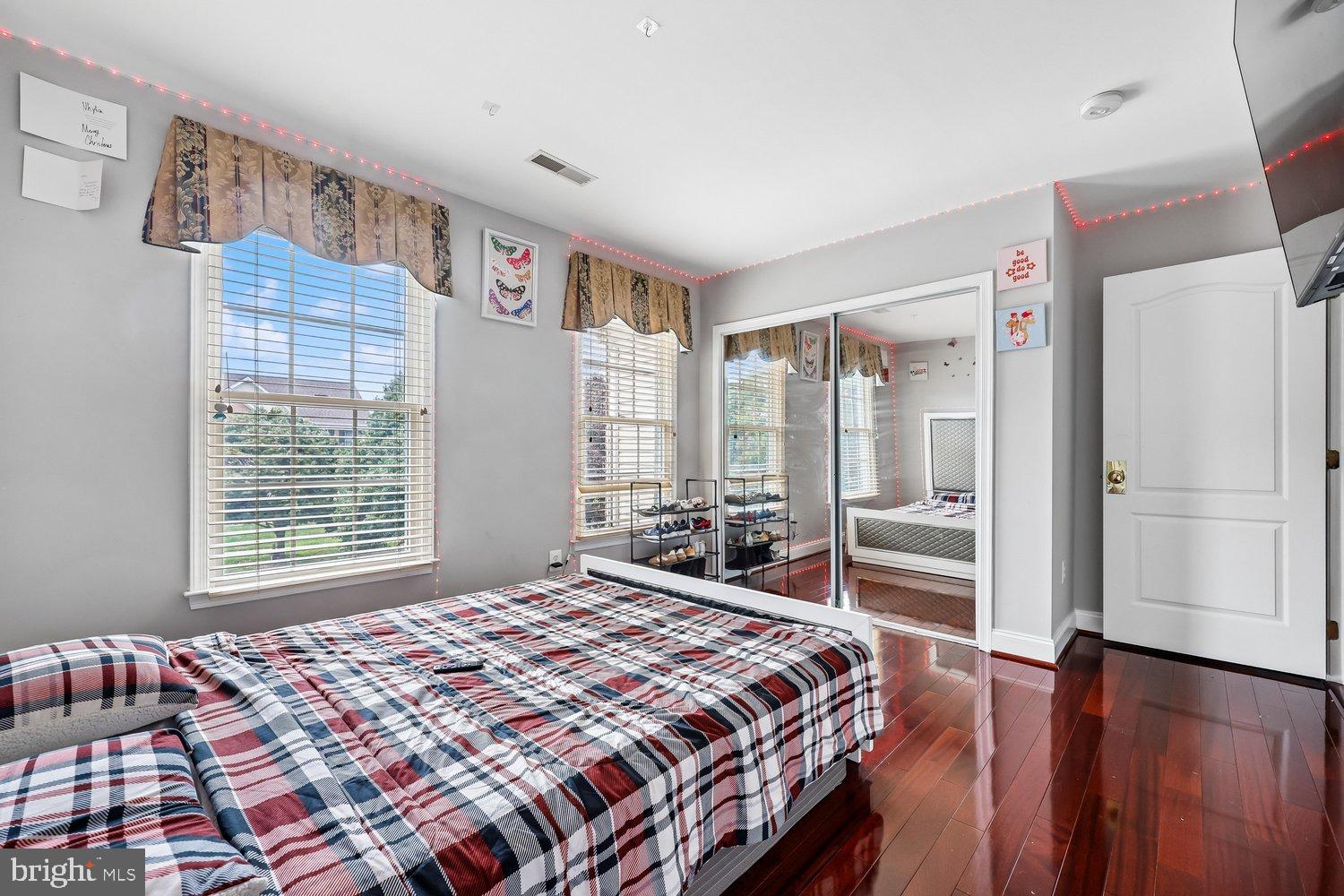 HOYLES MILL VILLAGE - Residential