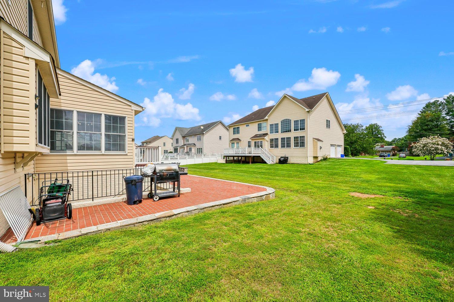HOYLES MILL VILLAGE - Residential