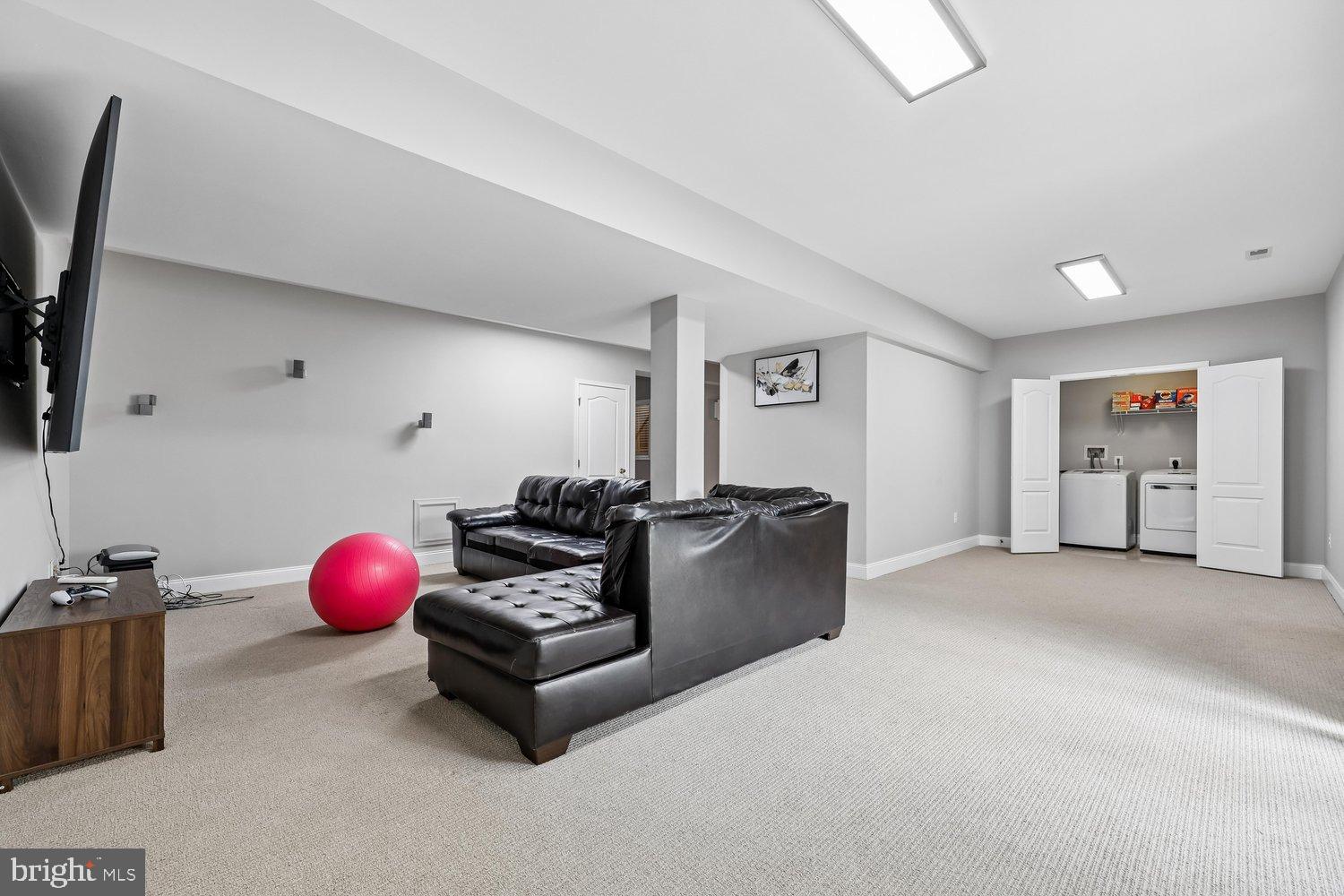HOYLES MILL VILLAGE - Residential