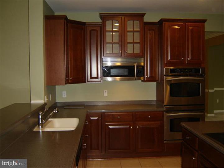 BROOKFIELD MANOR - Residential