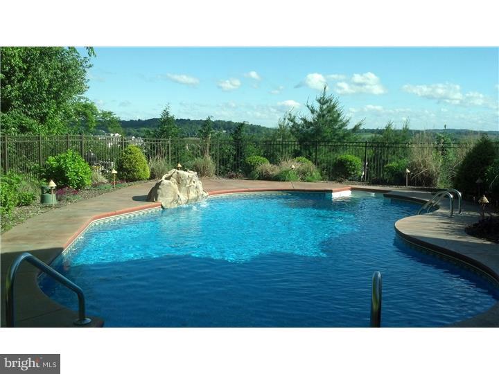 BROOKFIELD MANOR - Residential