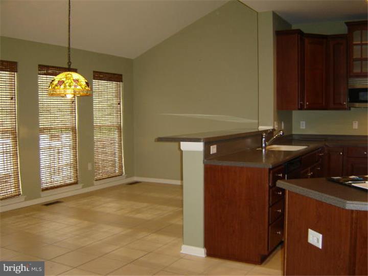 BROOKFIELD MANOR - Residential