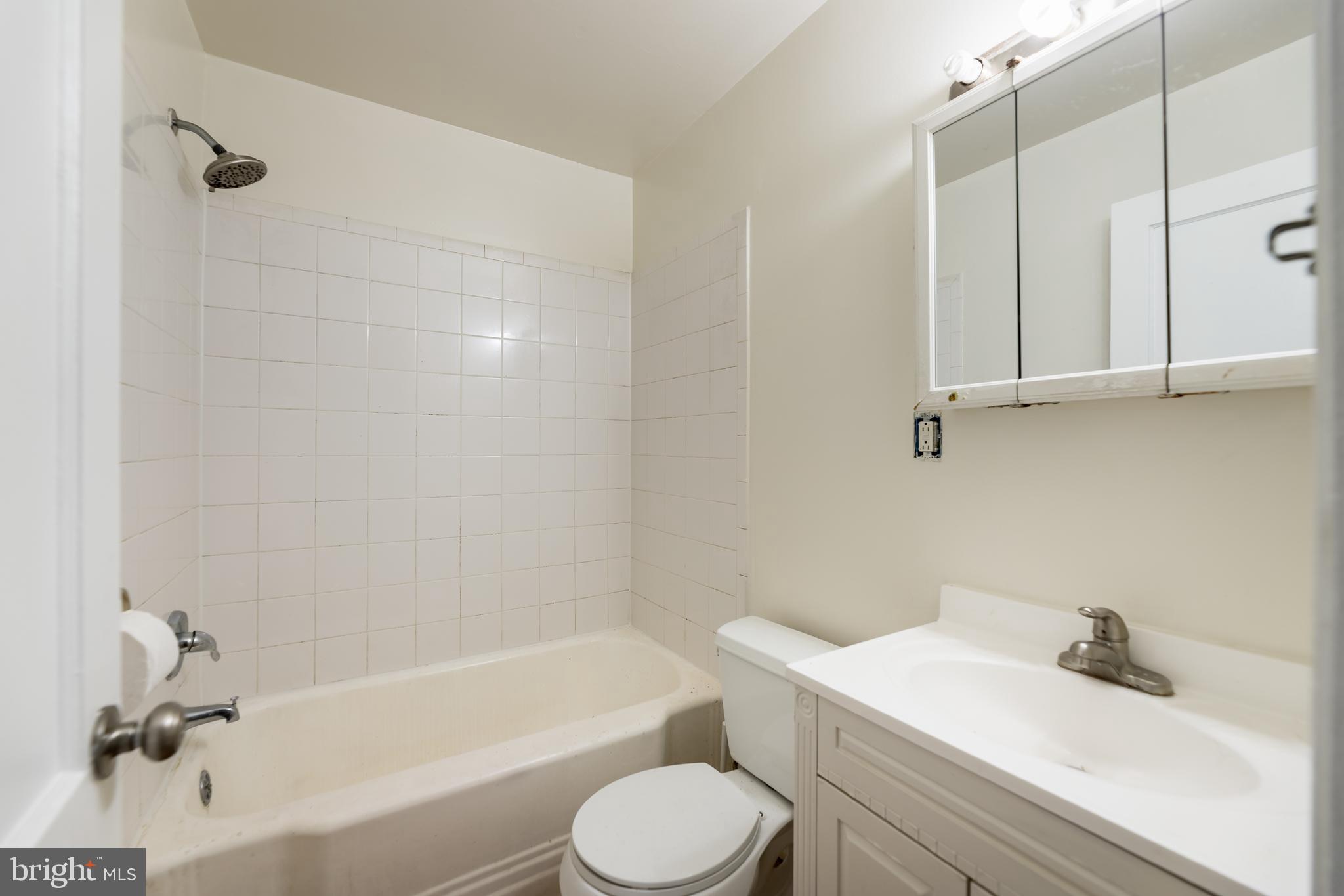 CHESTNUT RIDGE MANOR - Residential