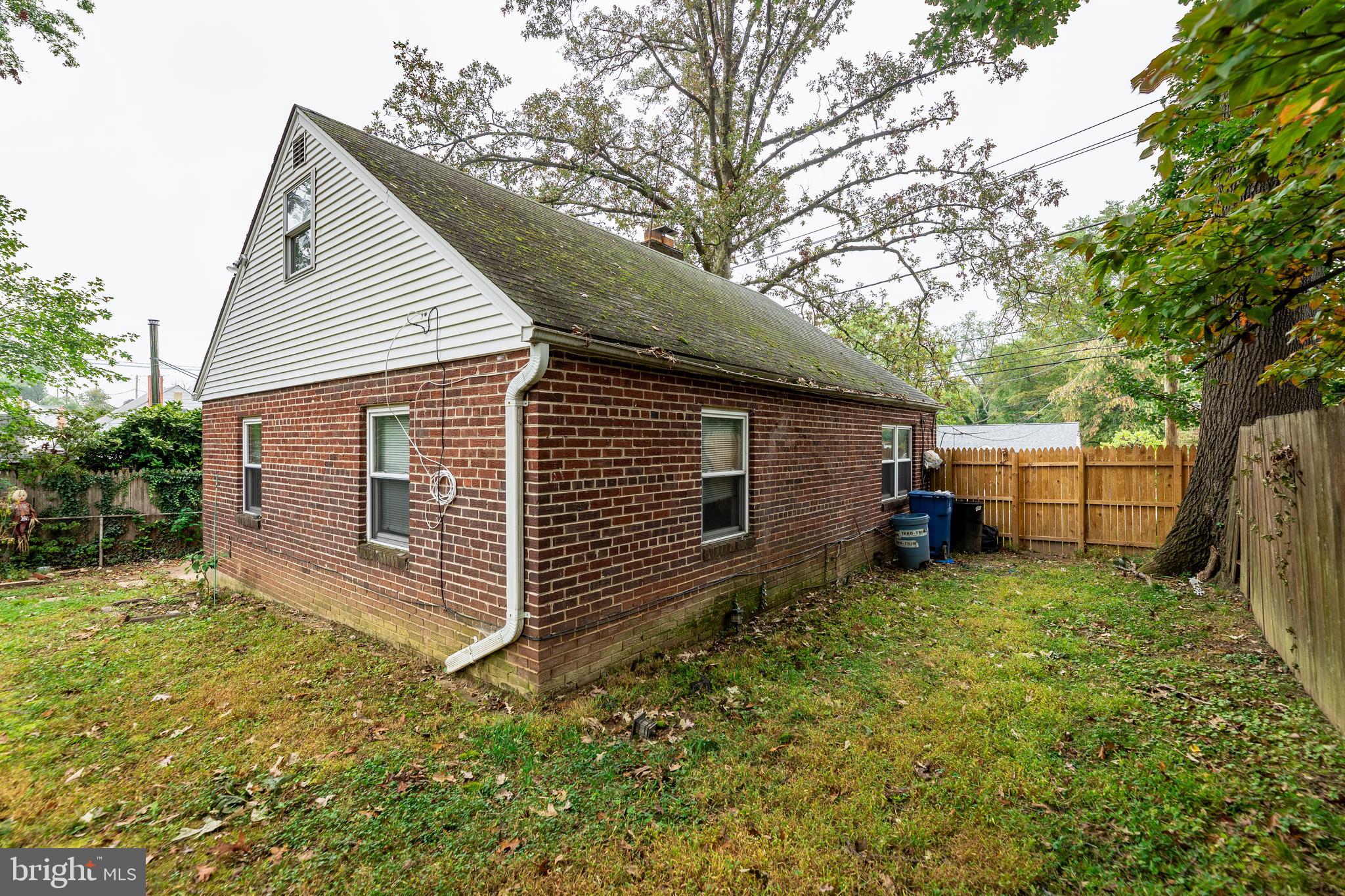 CHESTNUT RIDGE MANOR - Residential