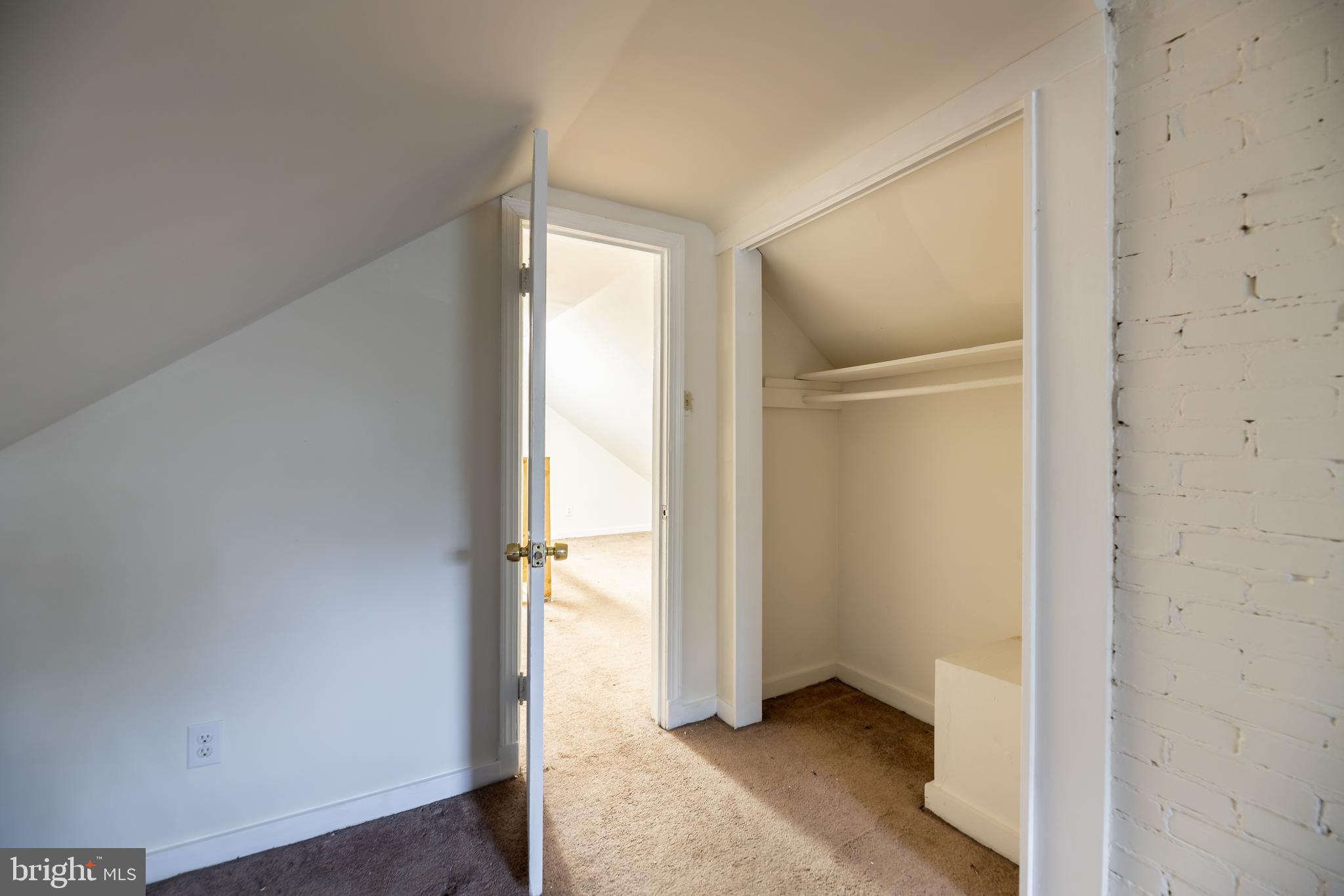 CHESTNUT RIDGE MANOR - Residential