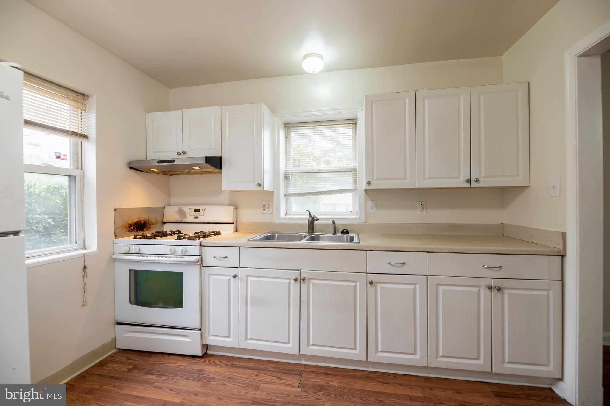 CHESTNUT RIDGE MANOR - Residential