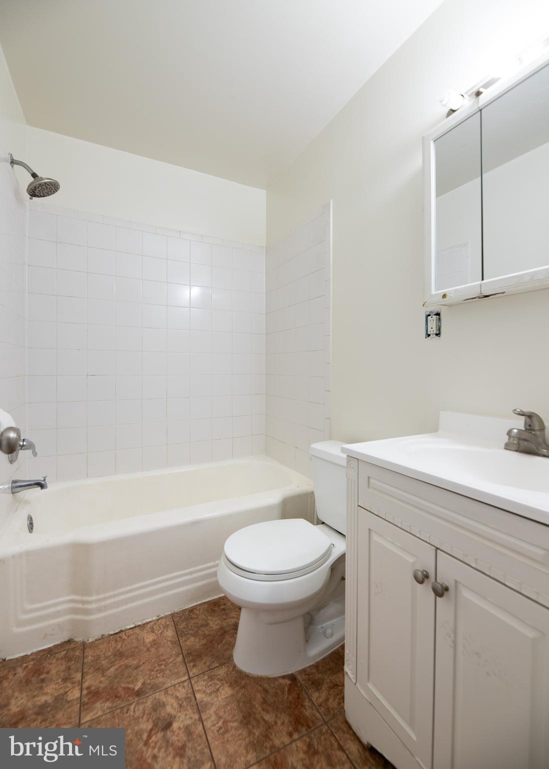 CHESTNUT RIDGE MANOR - Residential