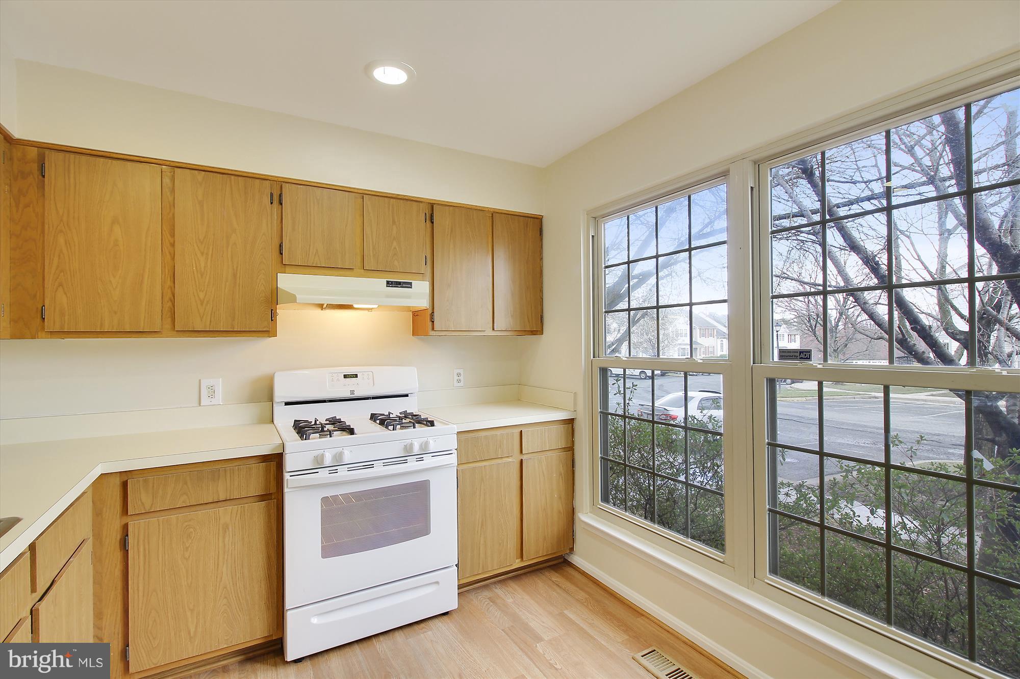 FLOWER HILL - Residential