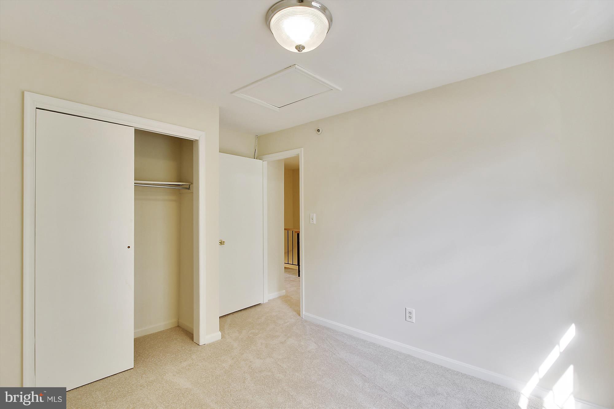FLOWER HILL - Residential