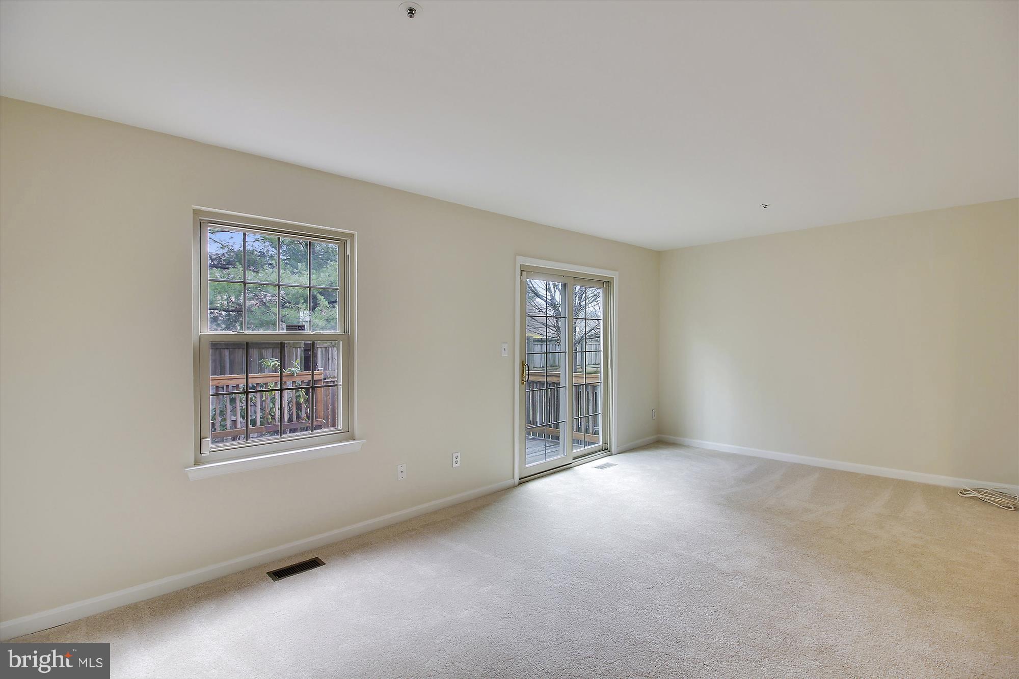 FLOWER HILL - Residential