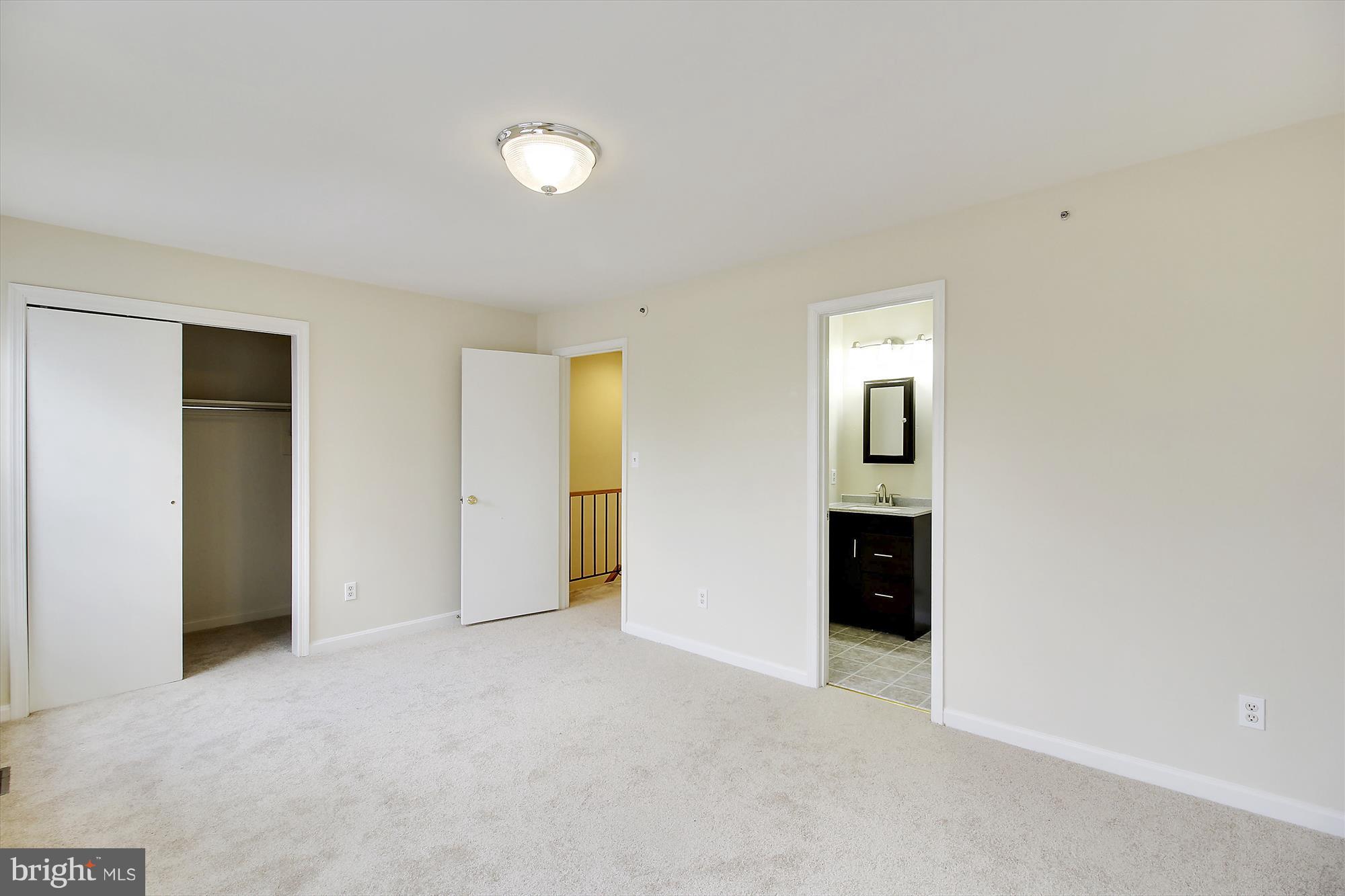 FLOWER HILL - Residential