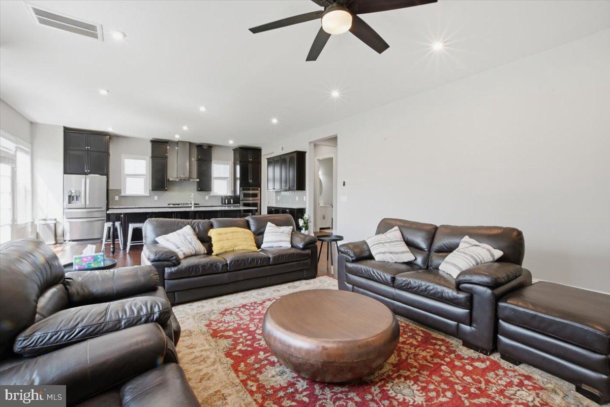 GROVE AT WILLOWSFORD - Residential