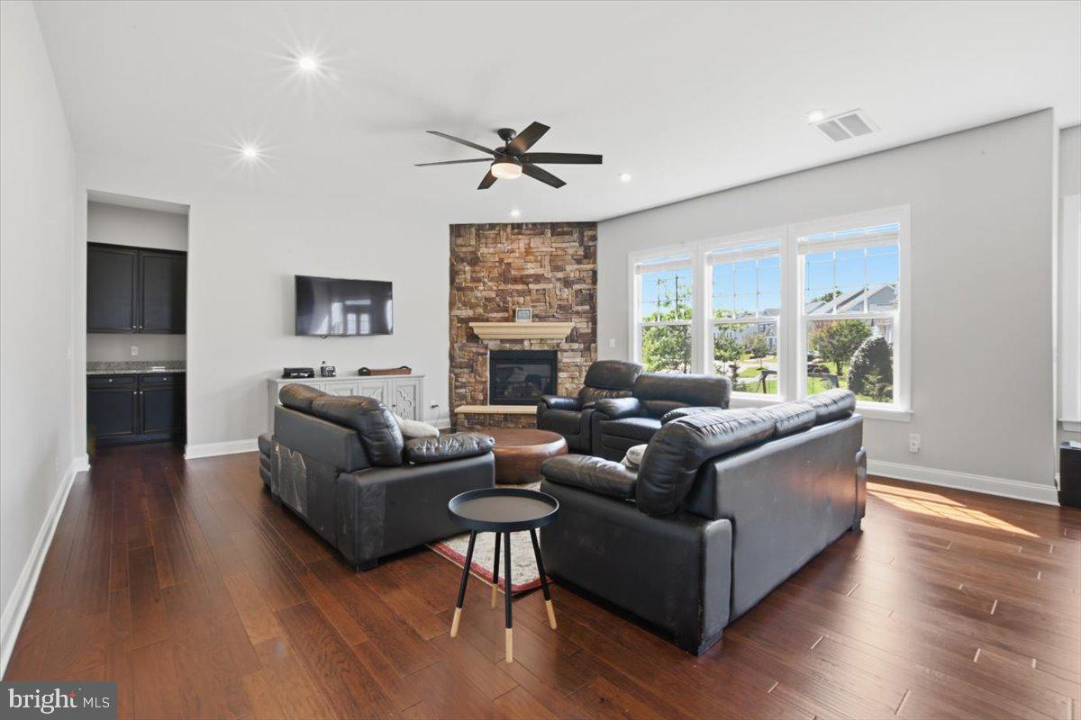GROVE AT WILLOWSFORD - Residential