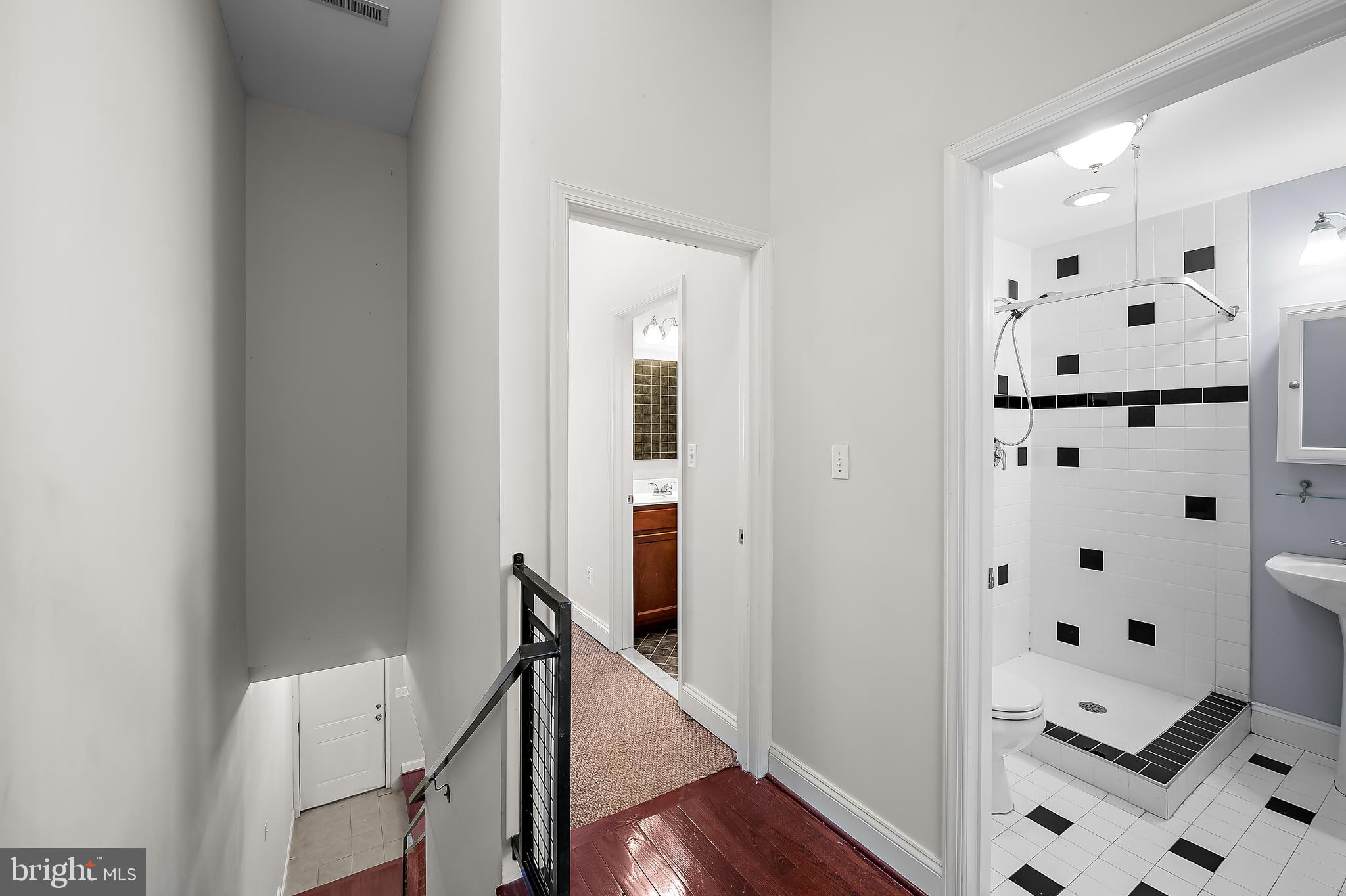 BARCLAY - Residential