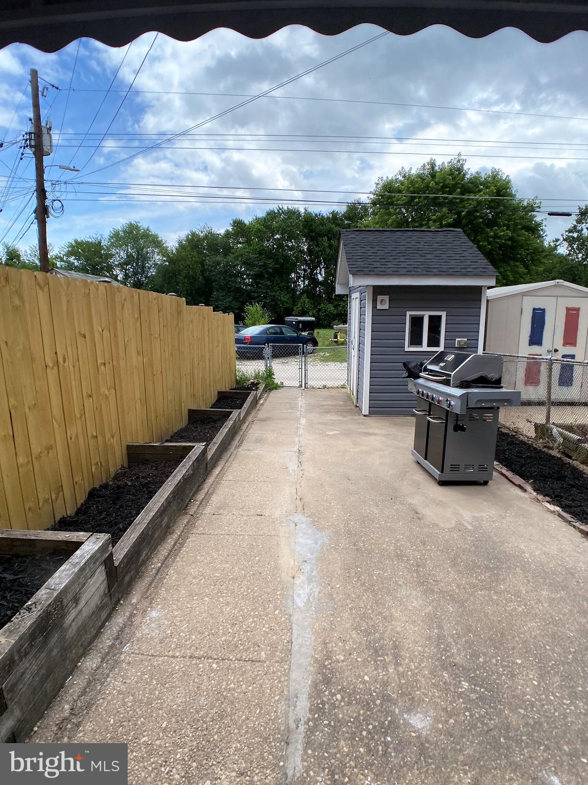 EASTFIELD - Residential Lease