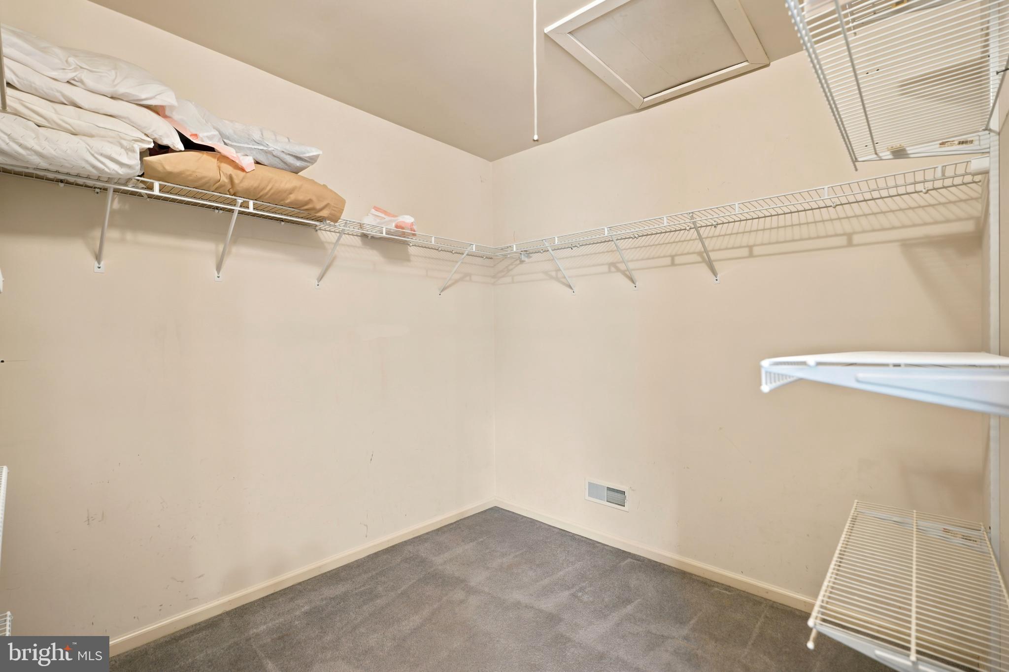 BANBURY CROSSING - Residential