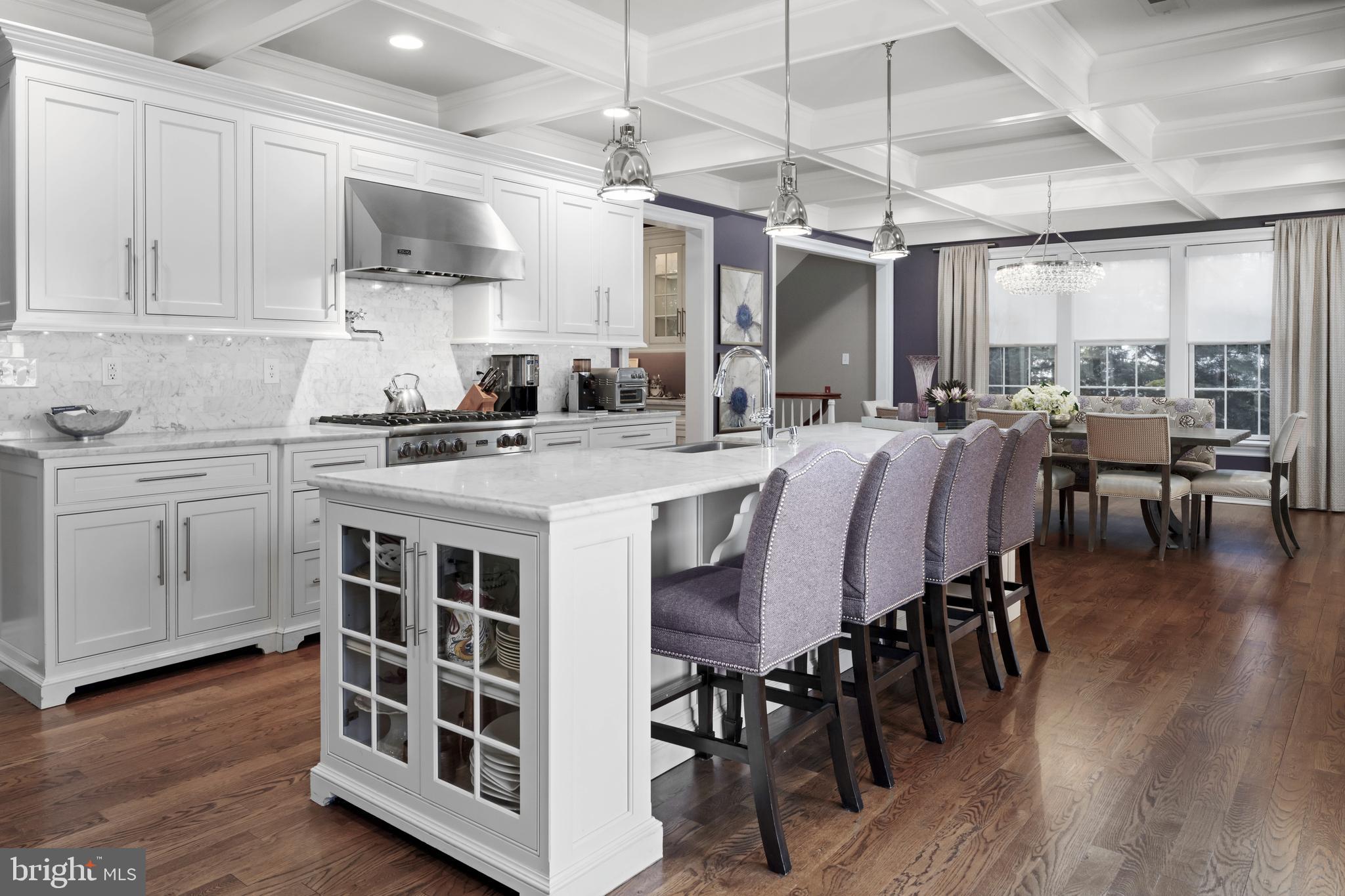 CHESTNUT HILL - Residential