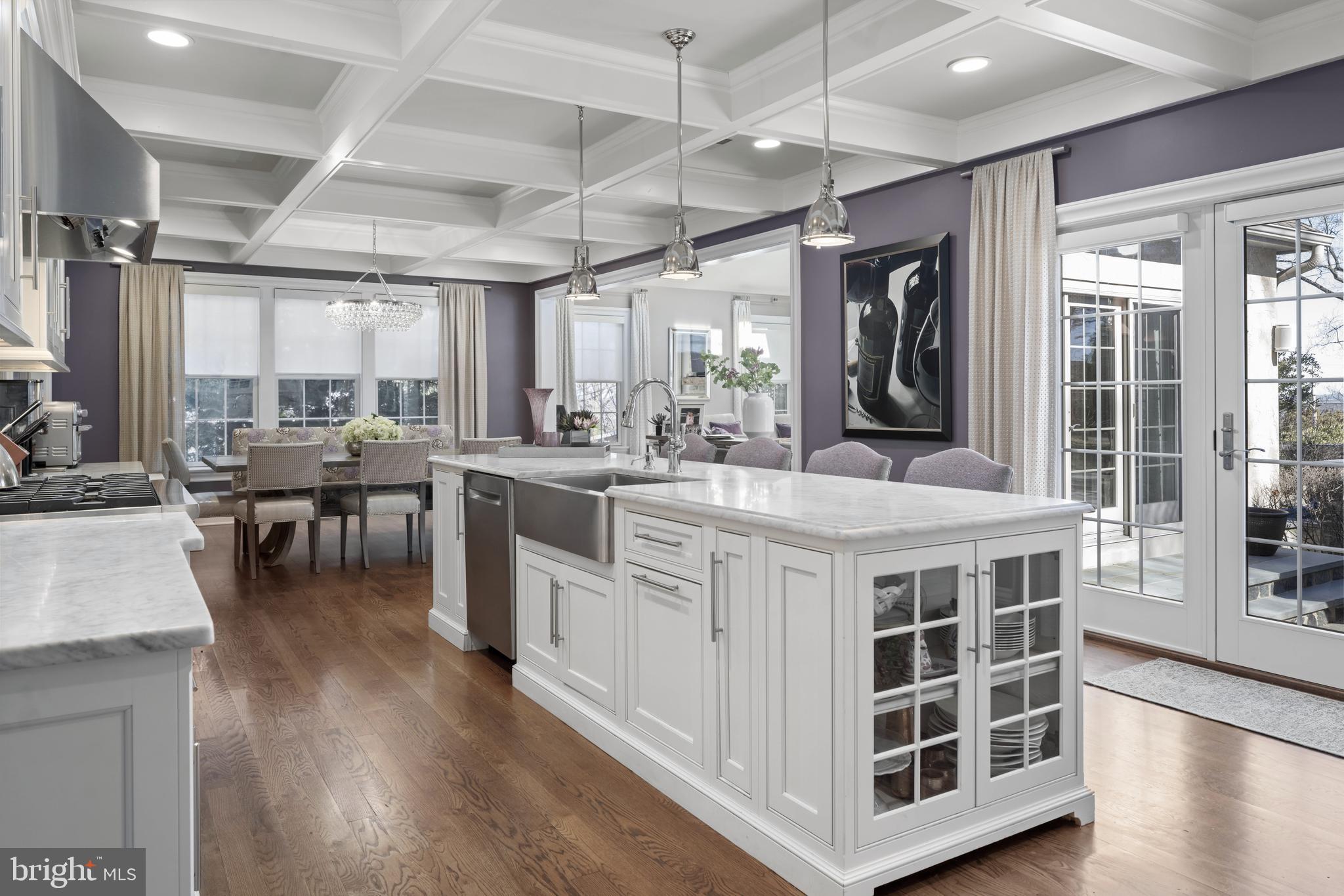 CHESTNUT HILL - Residential
