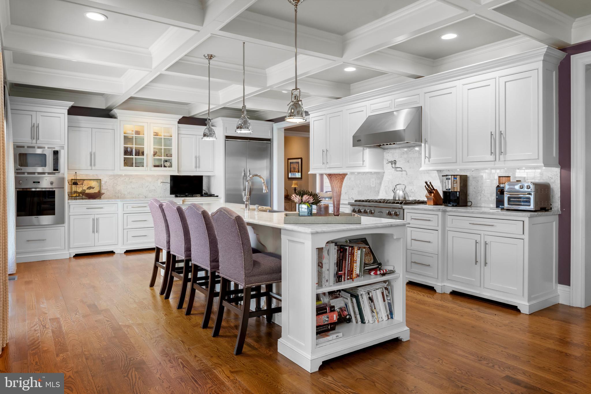 CHESTNUT HILL - Residential