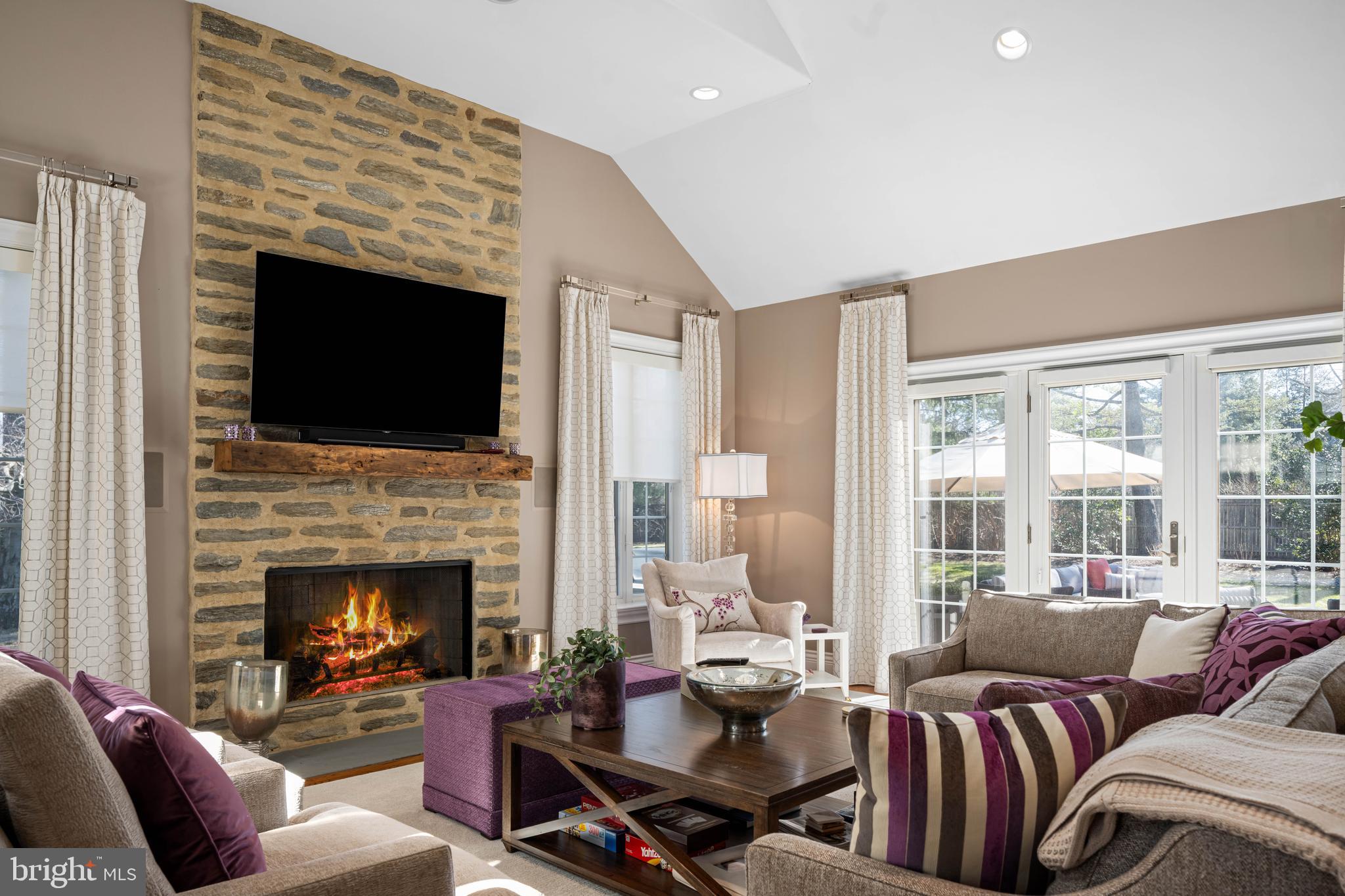 CHESTNUT HILL - Residential