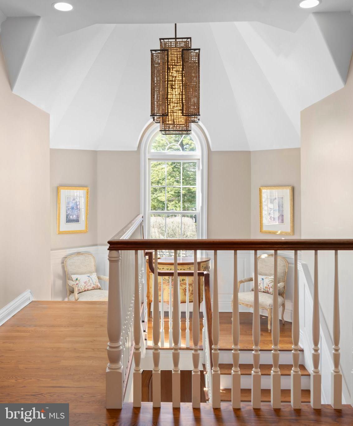 CHESTNUT HILL - Residential
