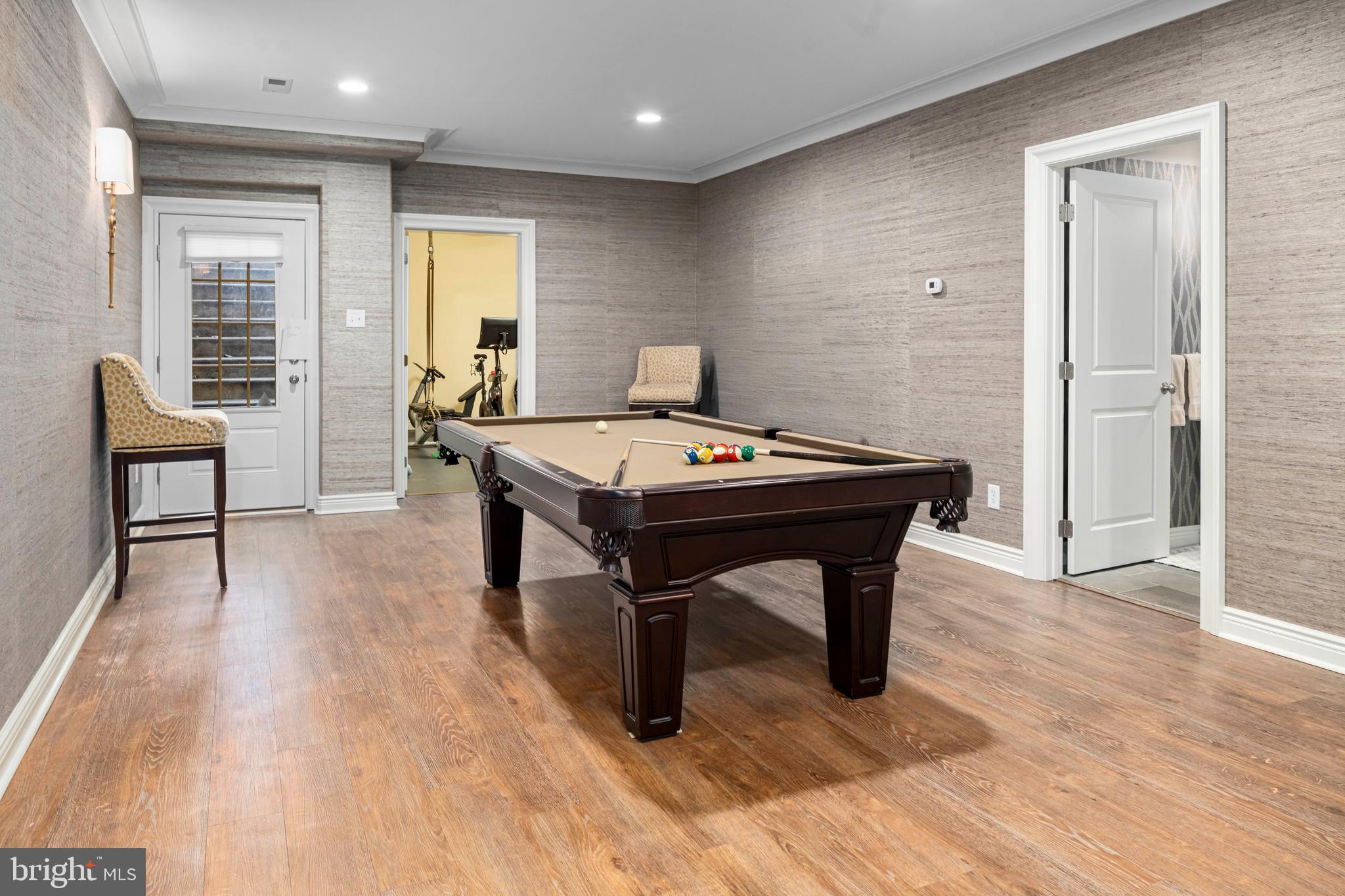 CHESTNUT HILL - Residential