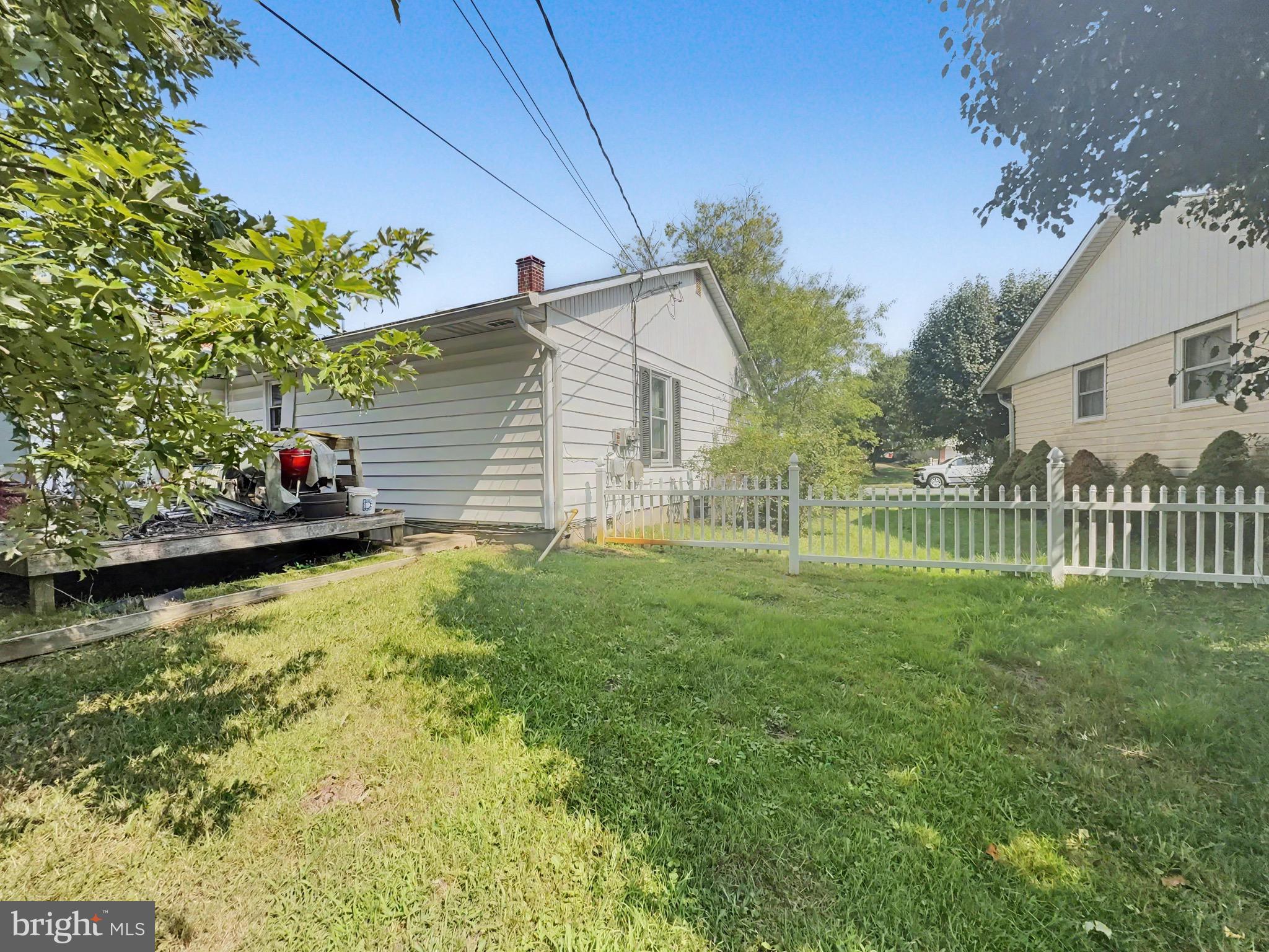 EDGE MEAD - Residential