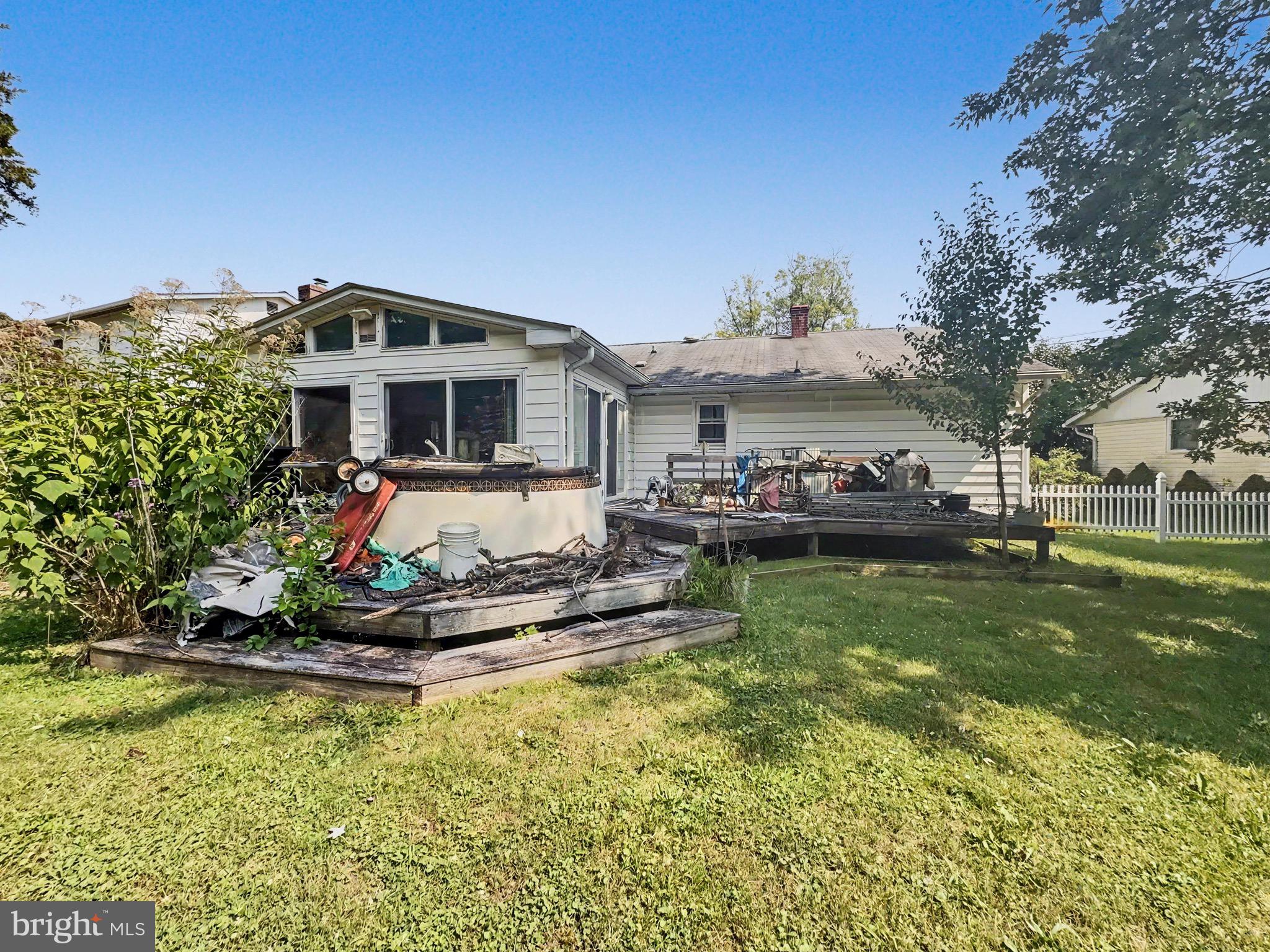 EDGE MEAD - Residential