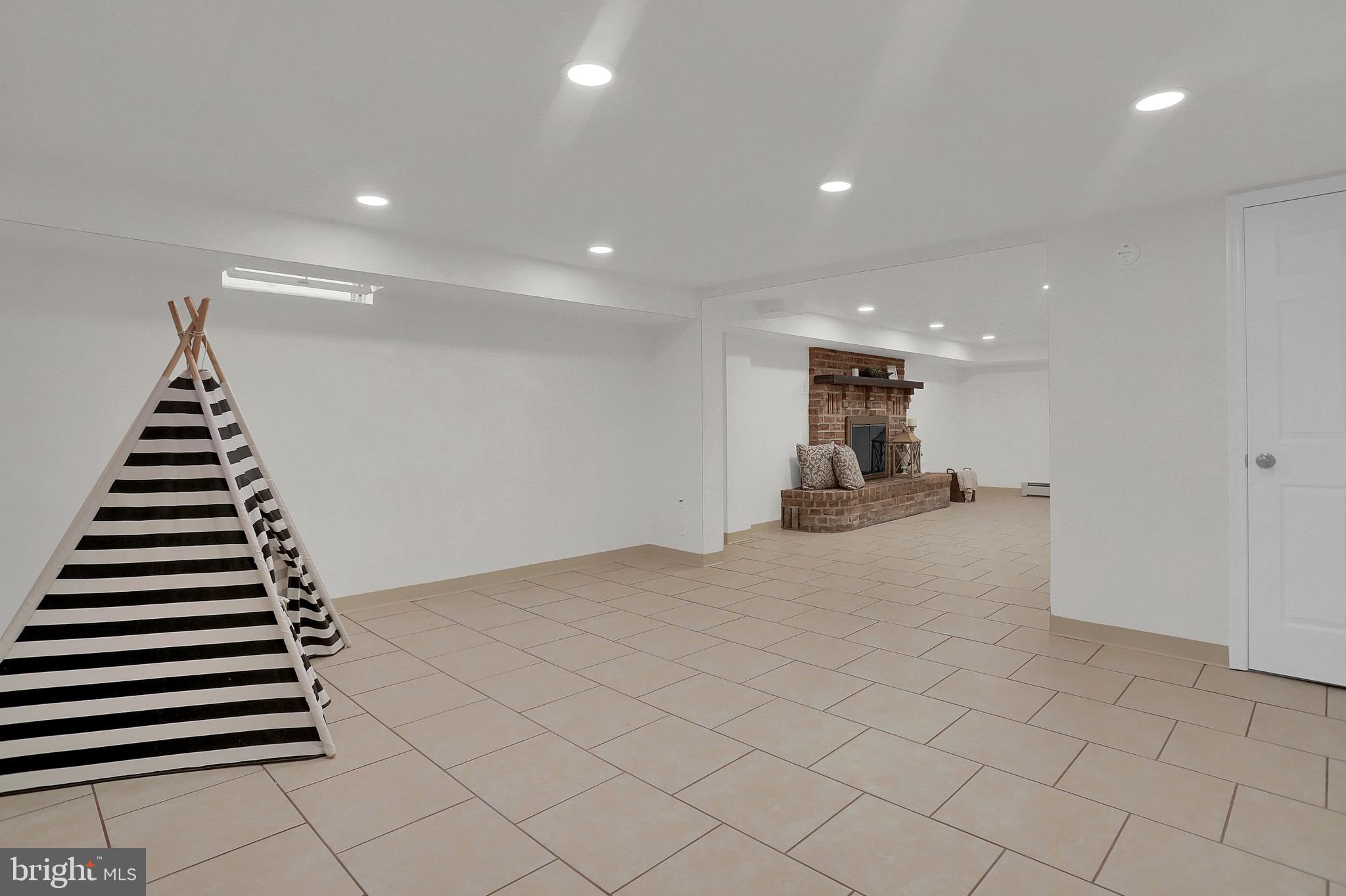 SPRING GROVE BORO - Residential