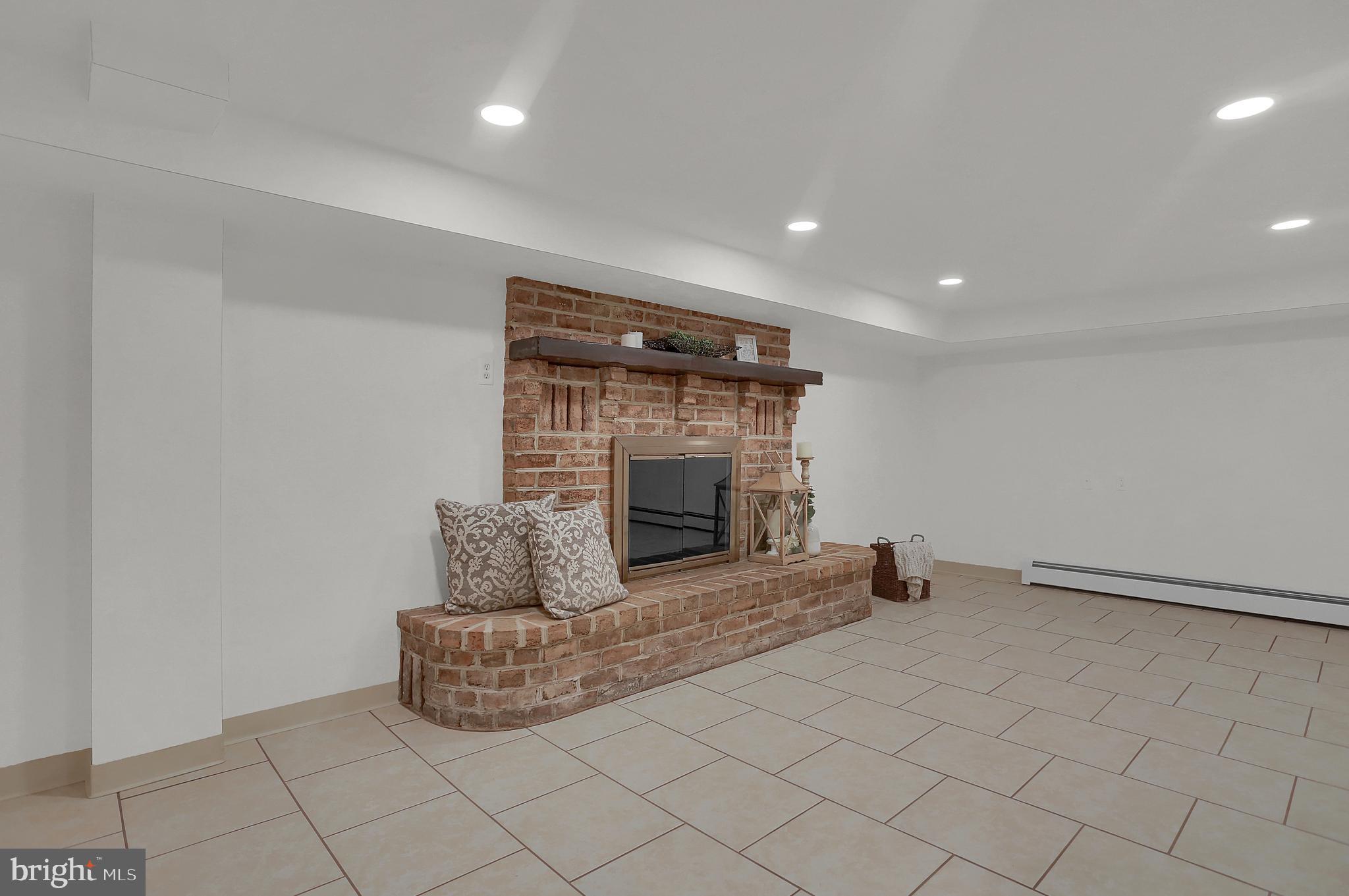 SPRING GROVE BORO - Residential