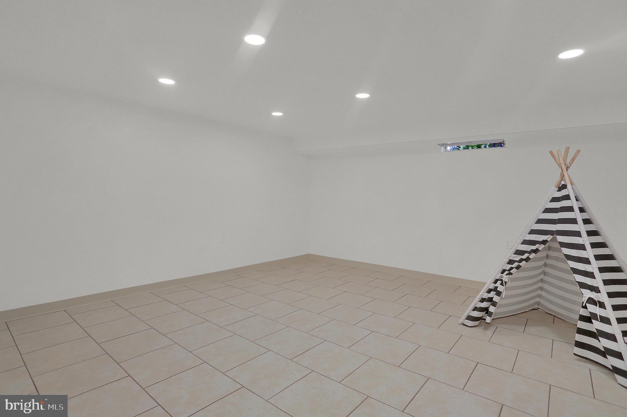 SPRING GROVE BORO - Residential