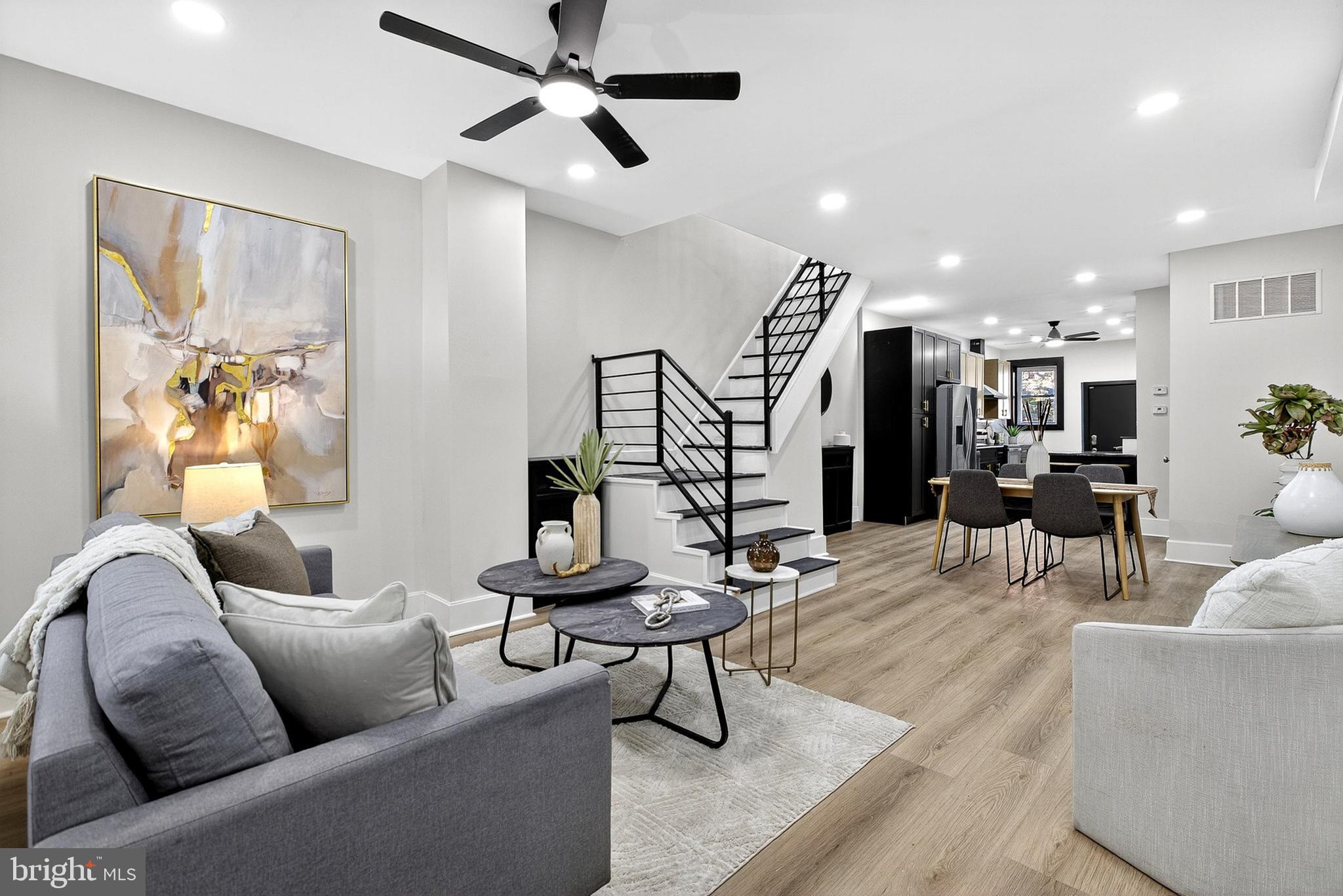 WALNUT HILL - Residential