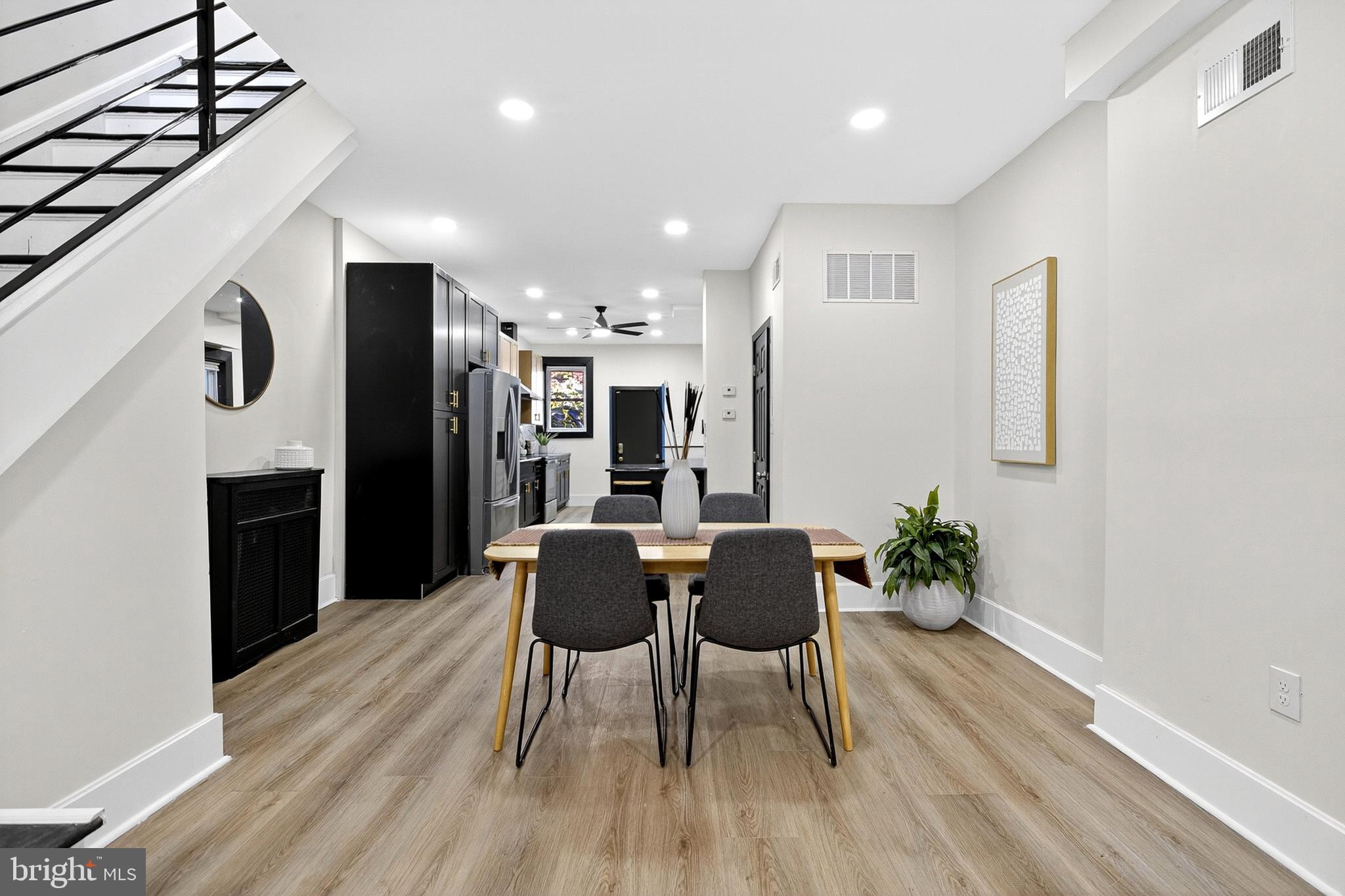 WALNUT HILL - Residential