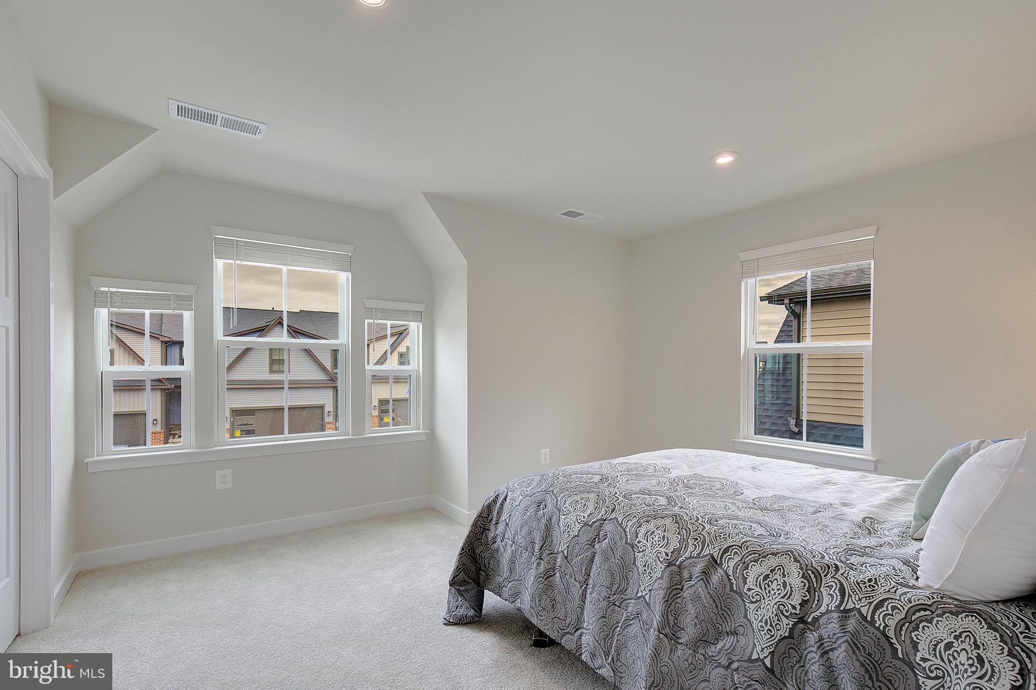TANYARD SHORES - Residential