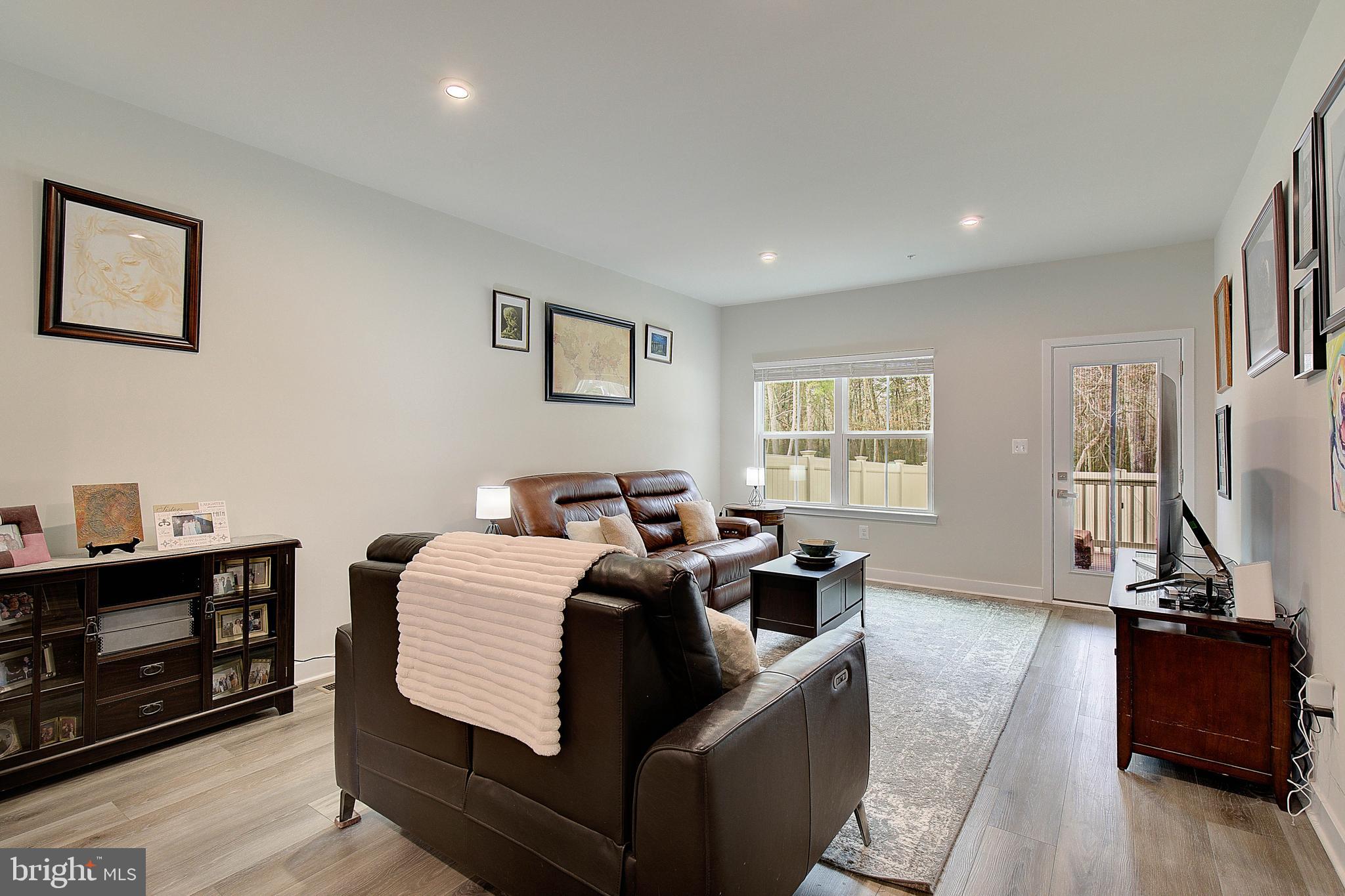 TANYARD SHORES - Residential