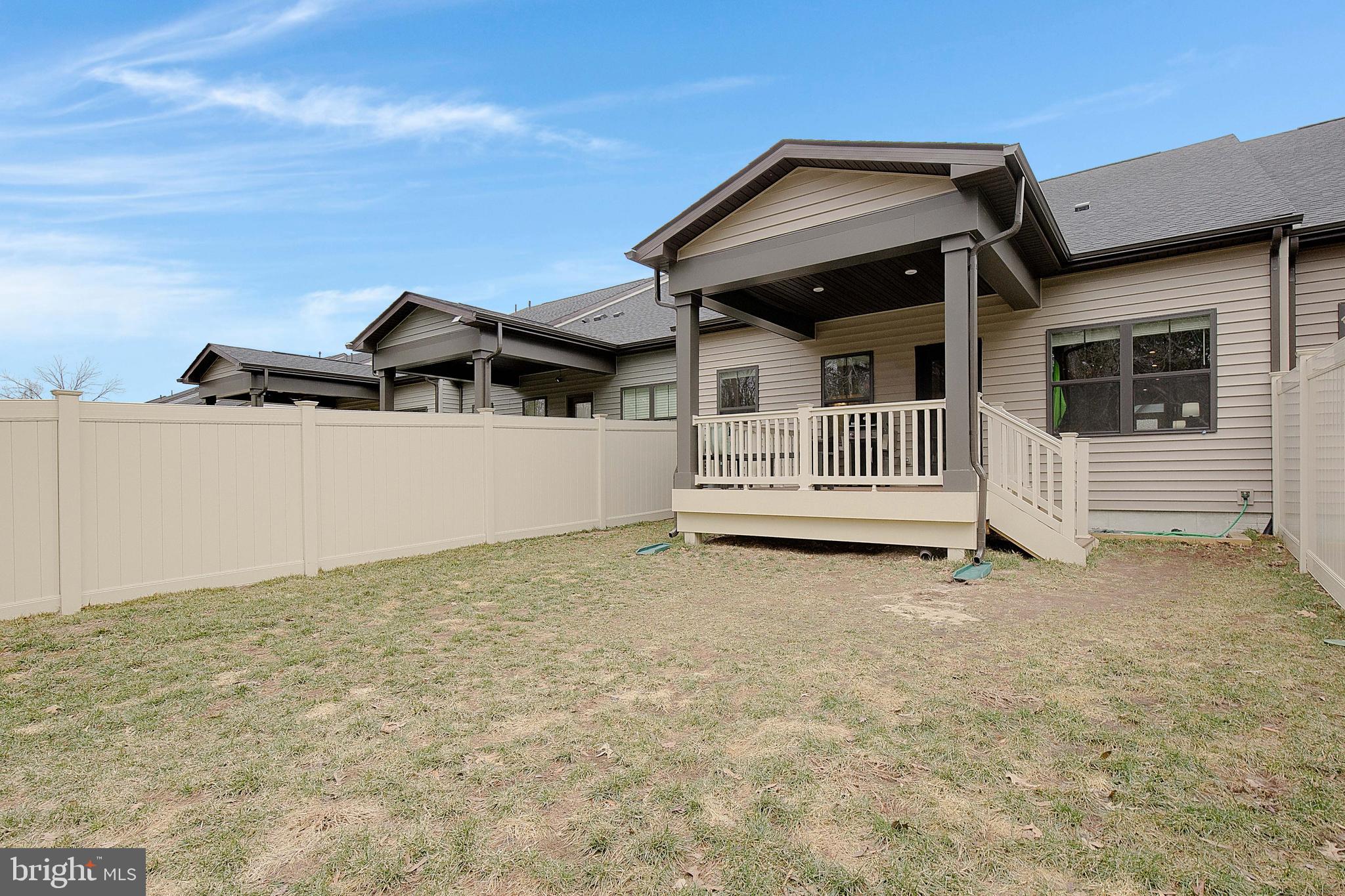 TANYARD SHORES - Residential