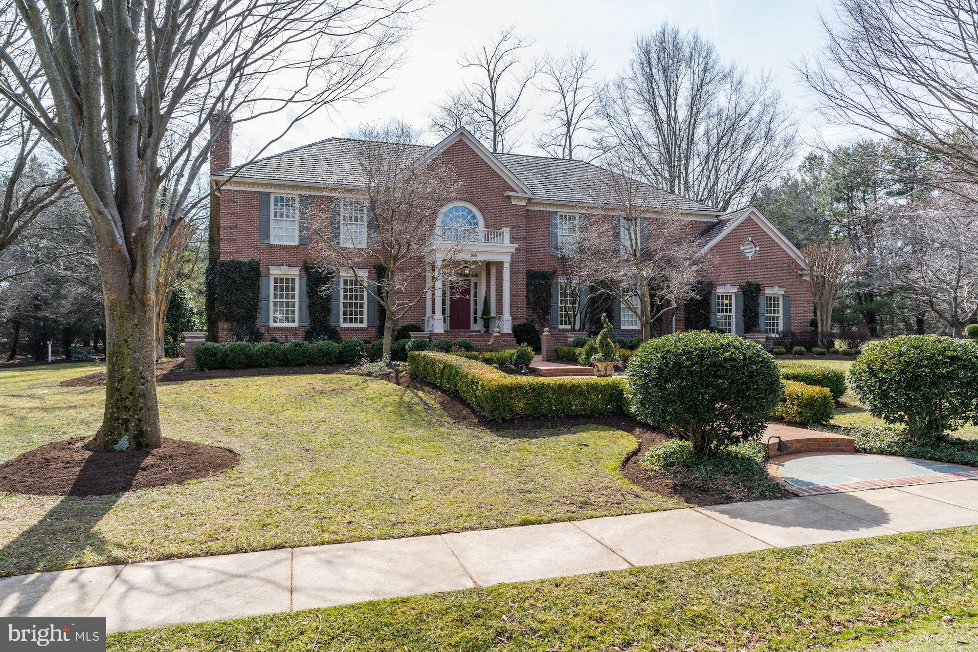 FALLS POINTE - Residential