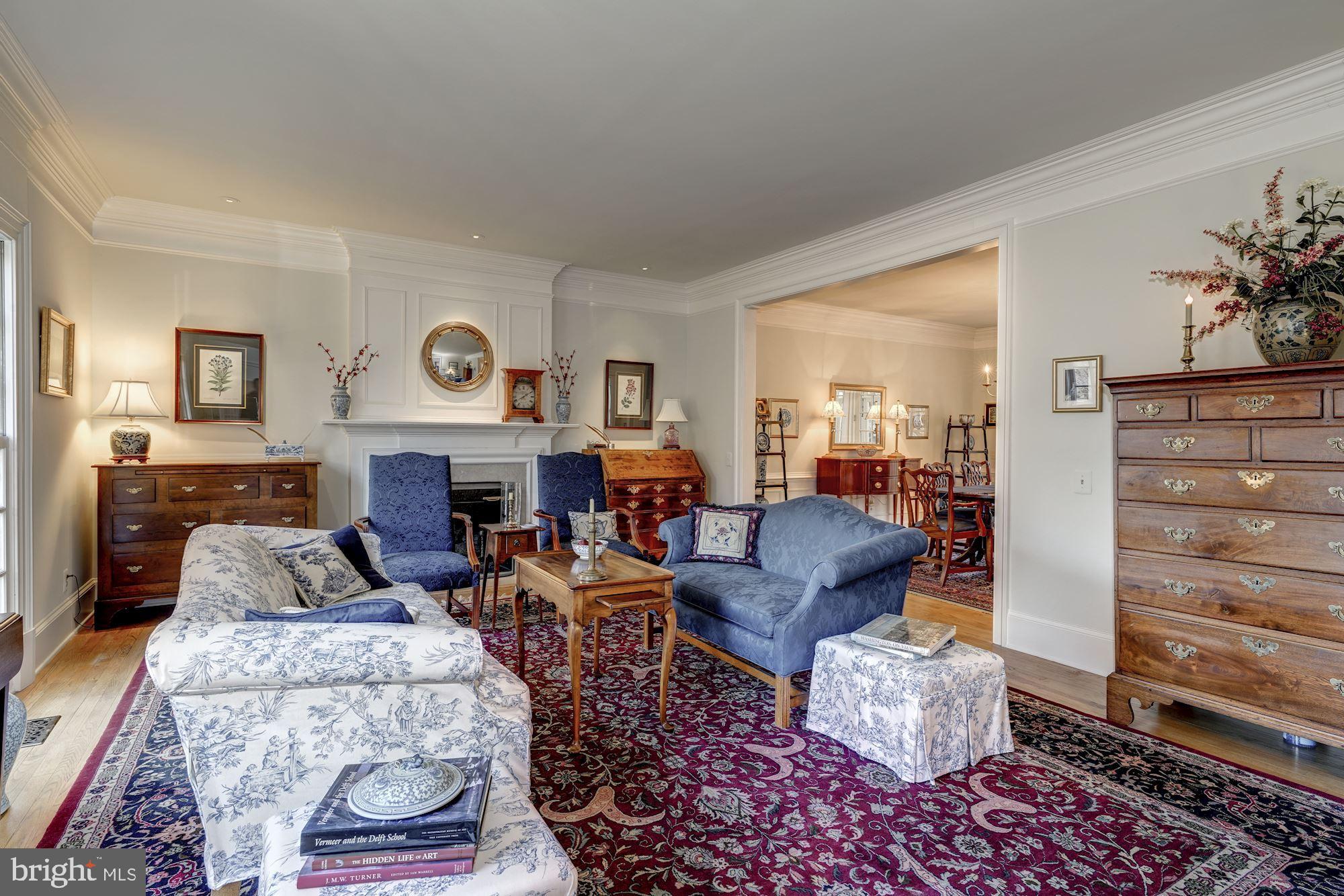 FALLS POINTE - Residential