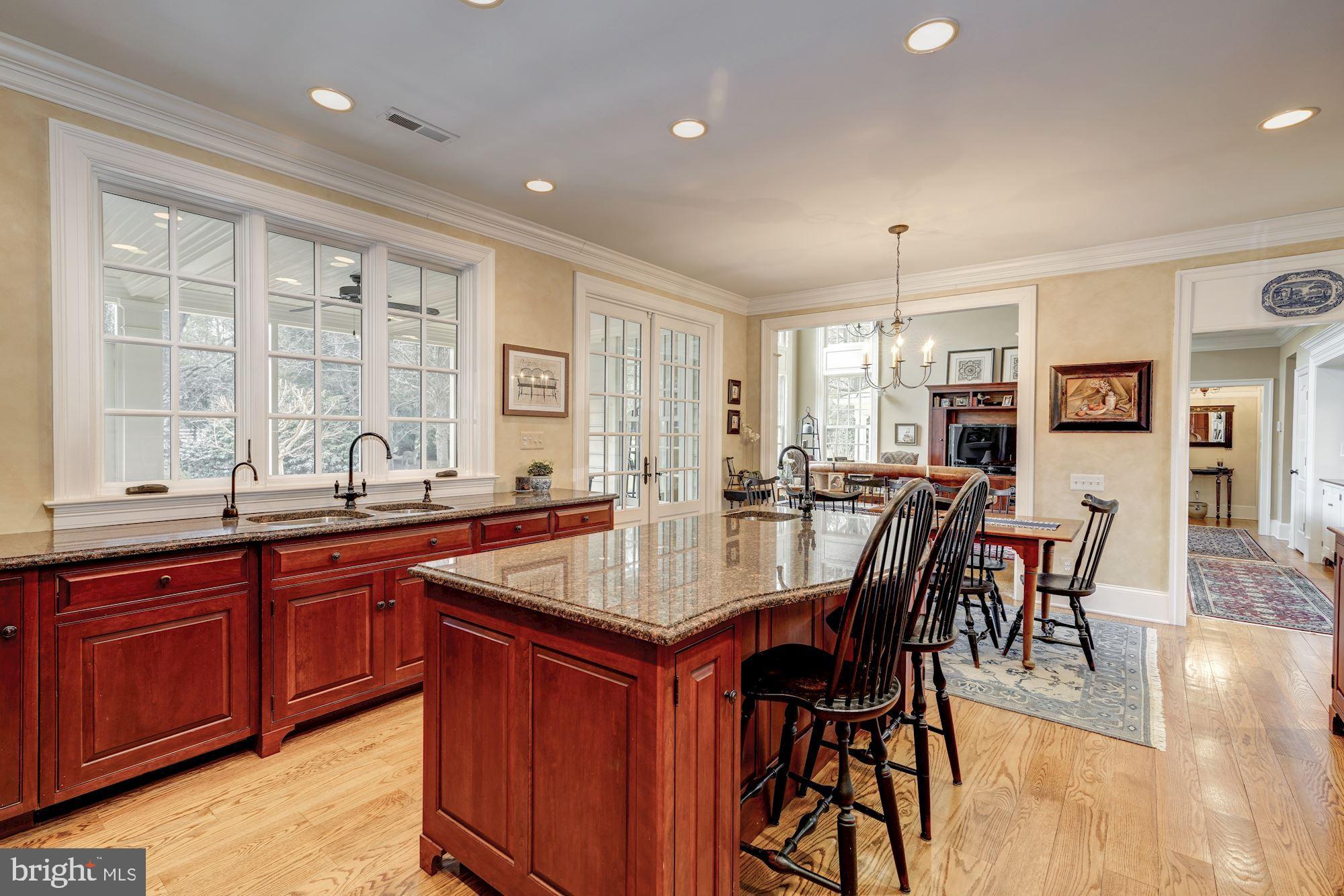FALLS POINTE - Residential