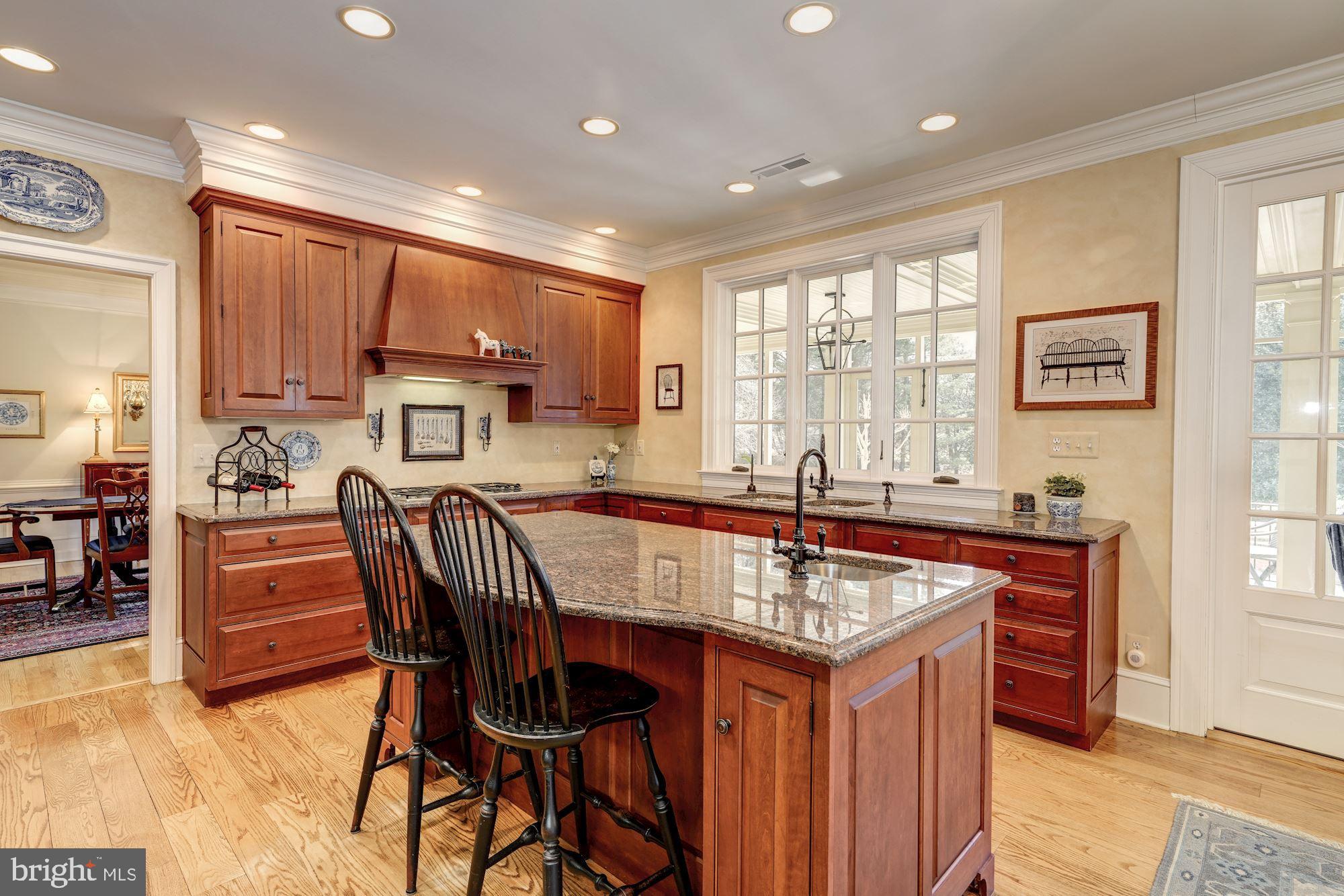 FALLS POINTE - Residential