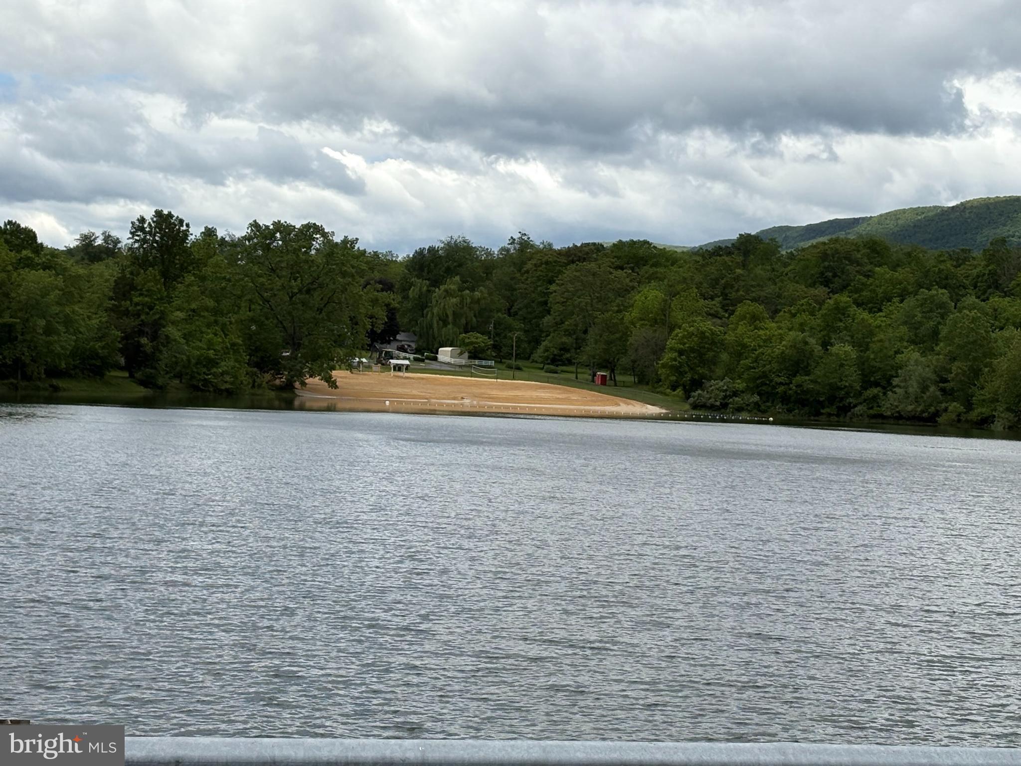 SHAWNEELAND - Land