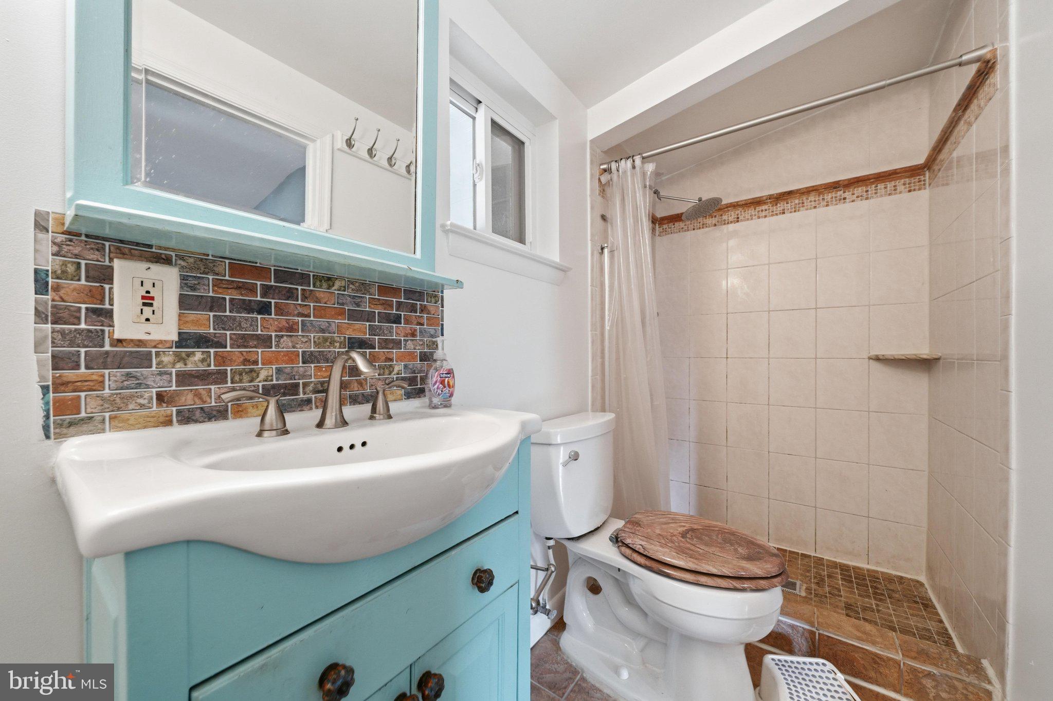 KEMP MILL ESTATES - Residential
