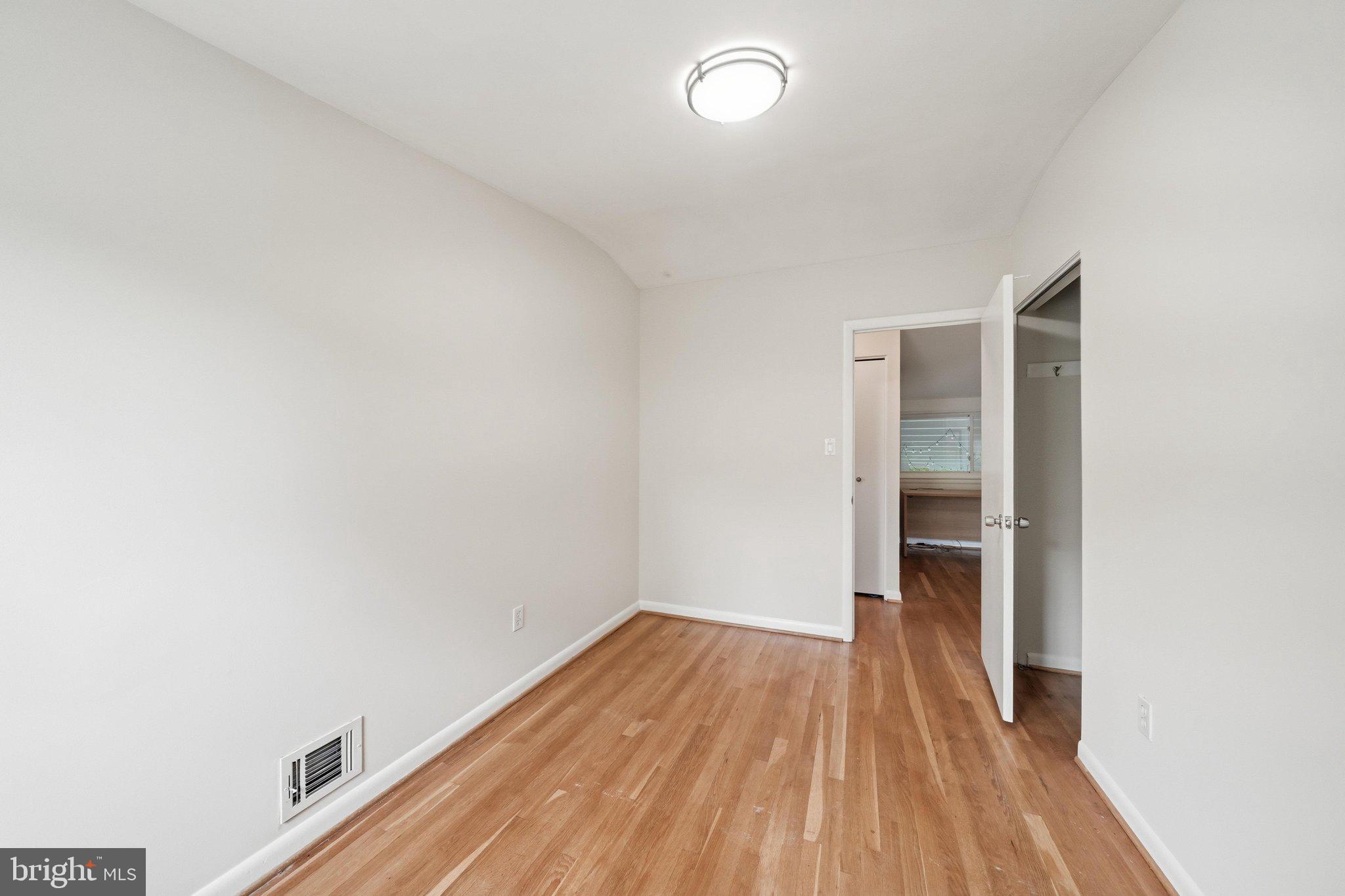 KEMP MILL ESTATES - Residential