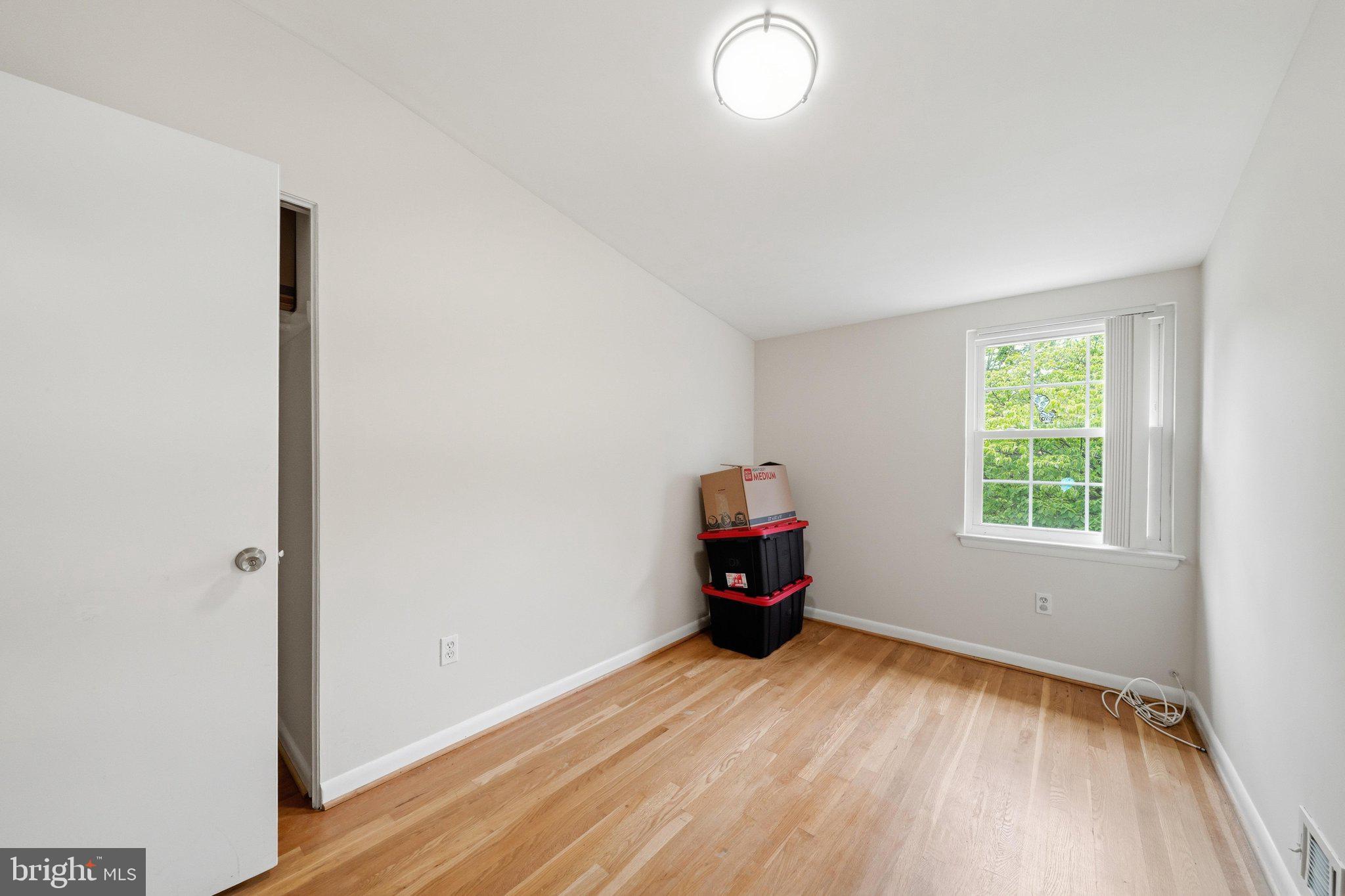 KEMP MILL ESTATES - Residential