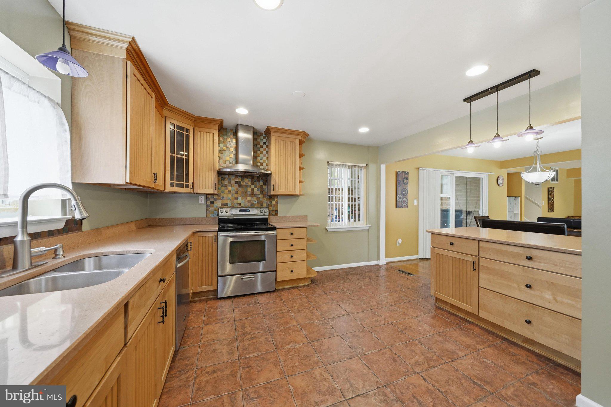 KEMP MILL ESTATES - Residential