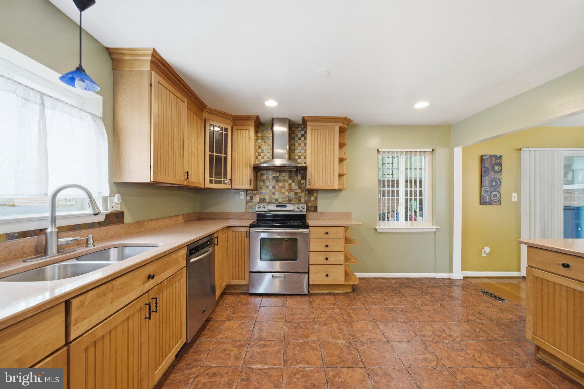 KEMP MILL ESTATES - Residential