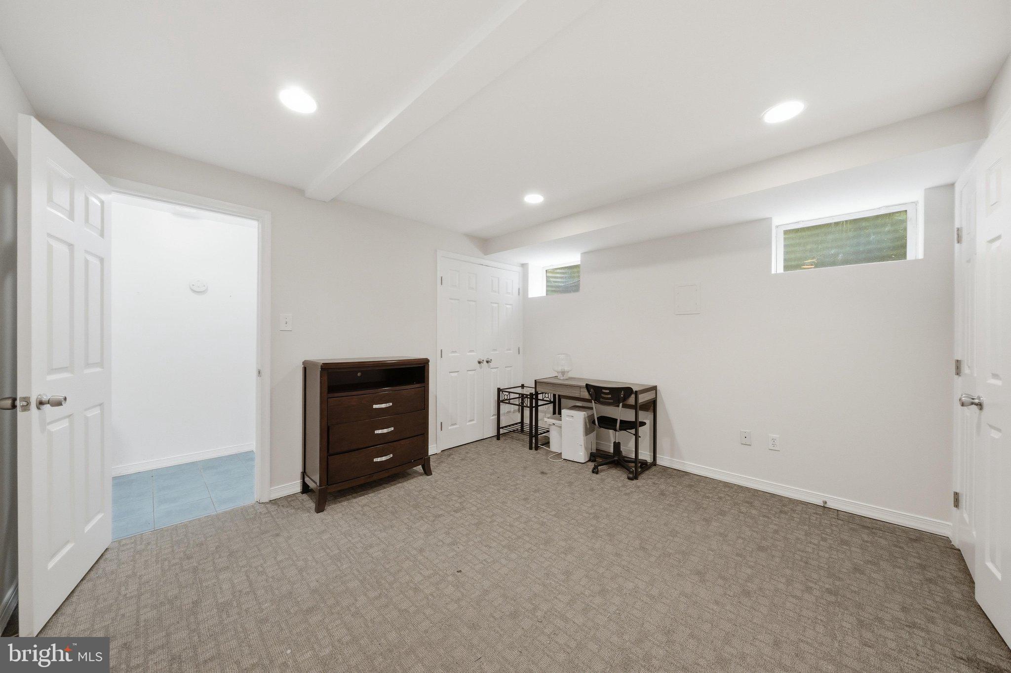 KEMP MILL ESTATES - Residential