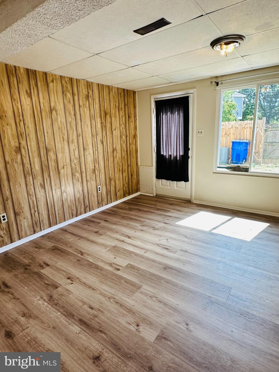 FARMBROOK - Residential Lease