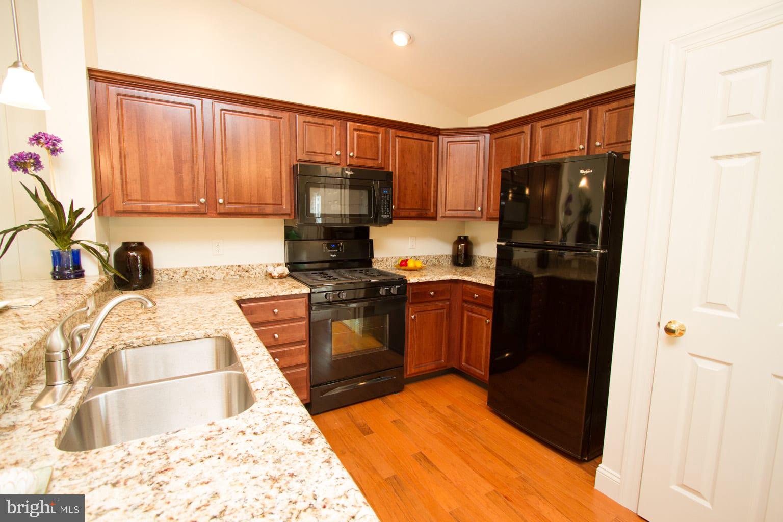 MEADOW LANE FARMS - Residential