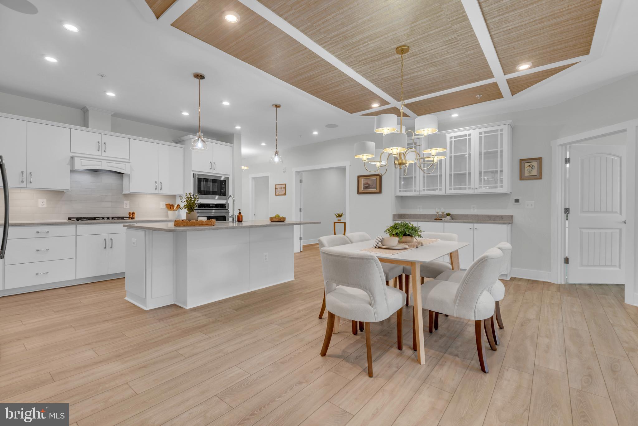 FOUR SEASONS AT KENT ISLAND - Residential